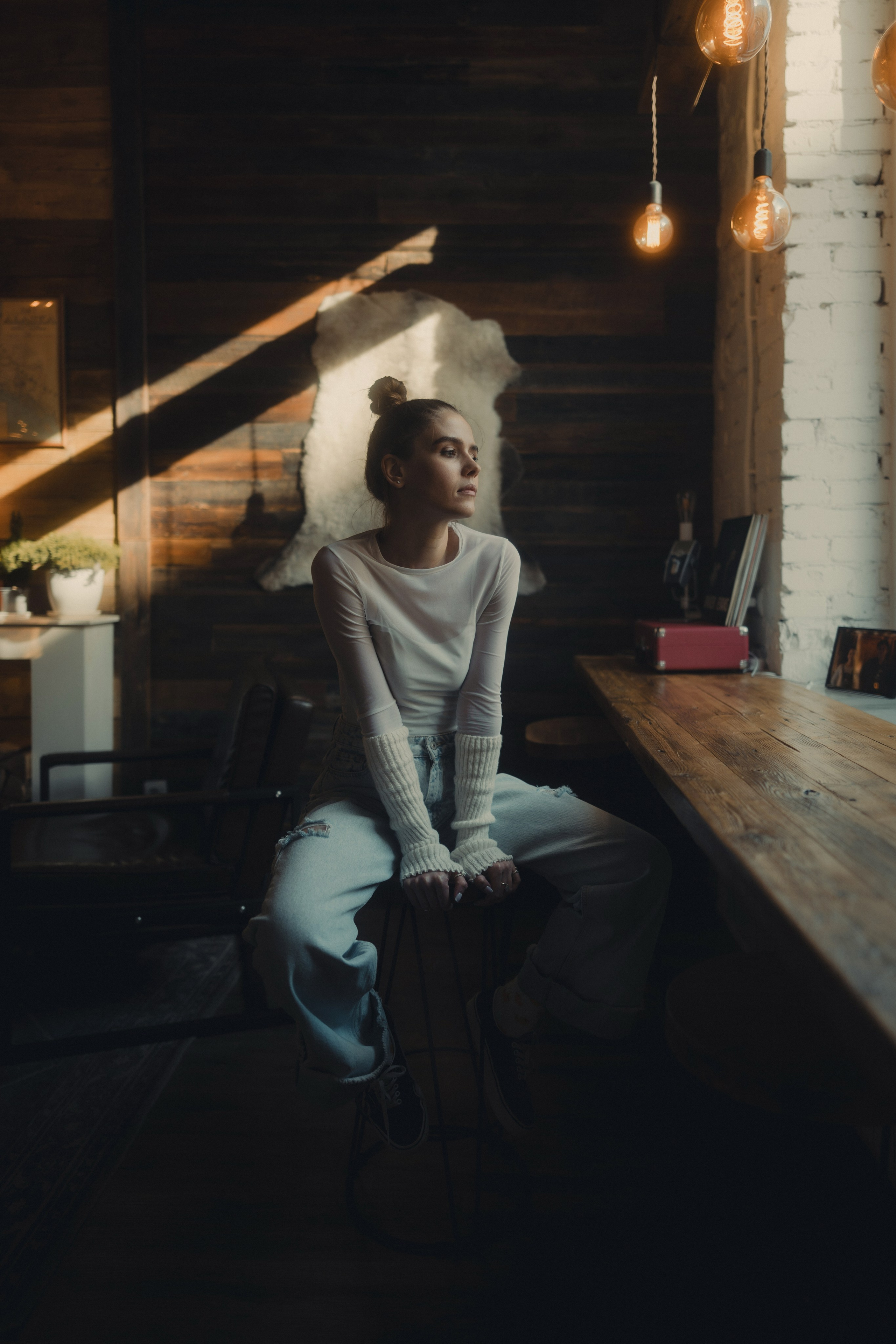 Spontaneous Coffee Shop Photoshoot with Darya in Kazan — Anton Avanzato
