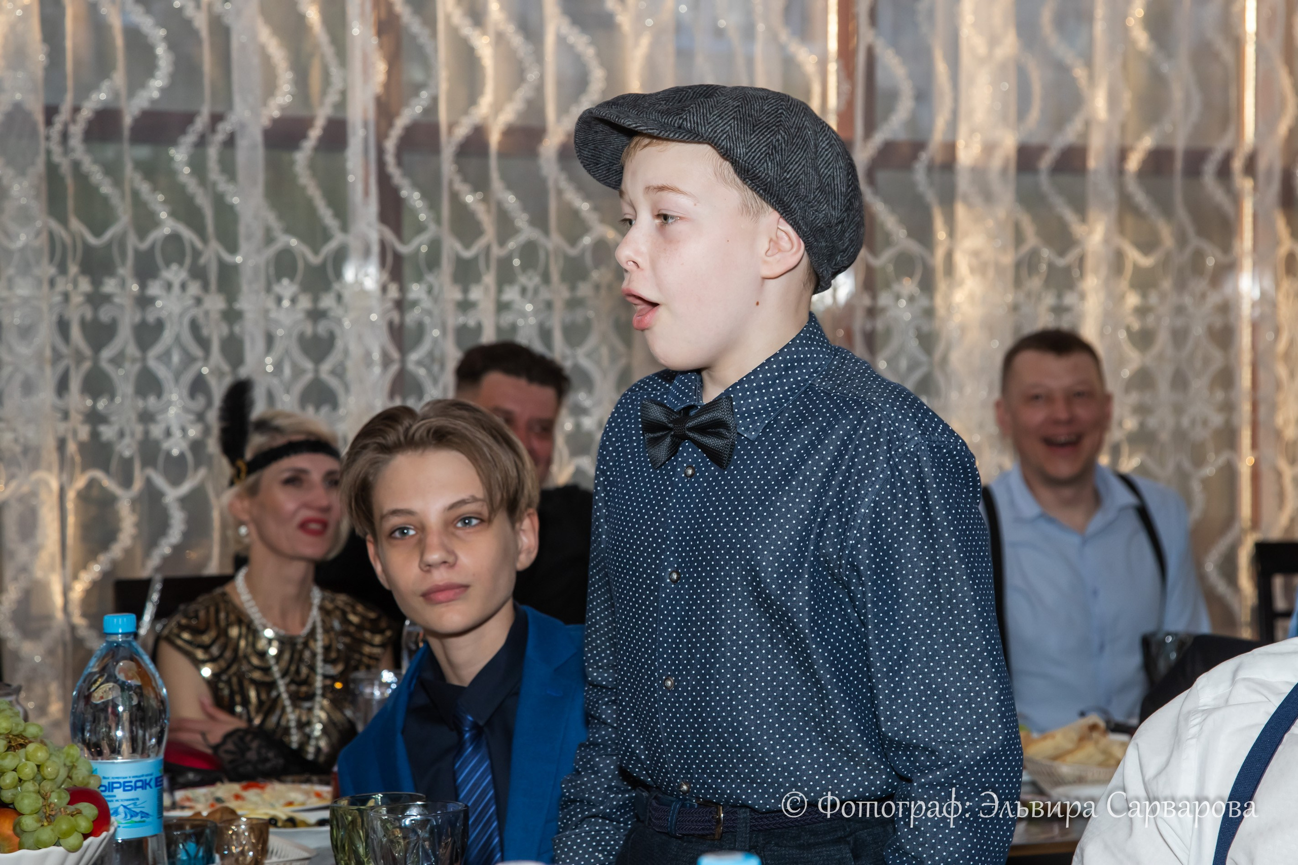 Гангстерская вечеринка в стиле 1920-х. Репортажный Фотограф