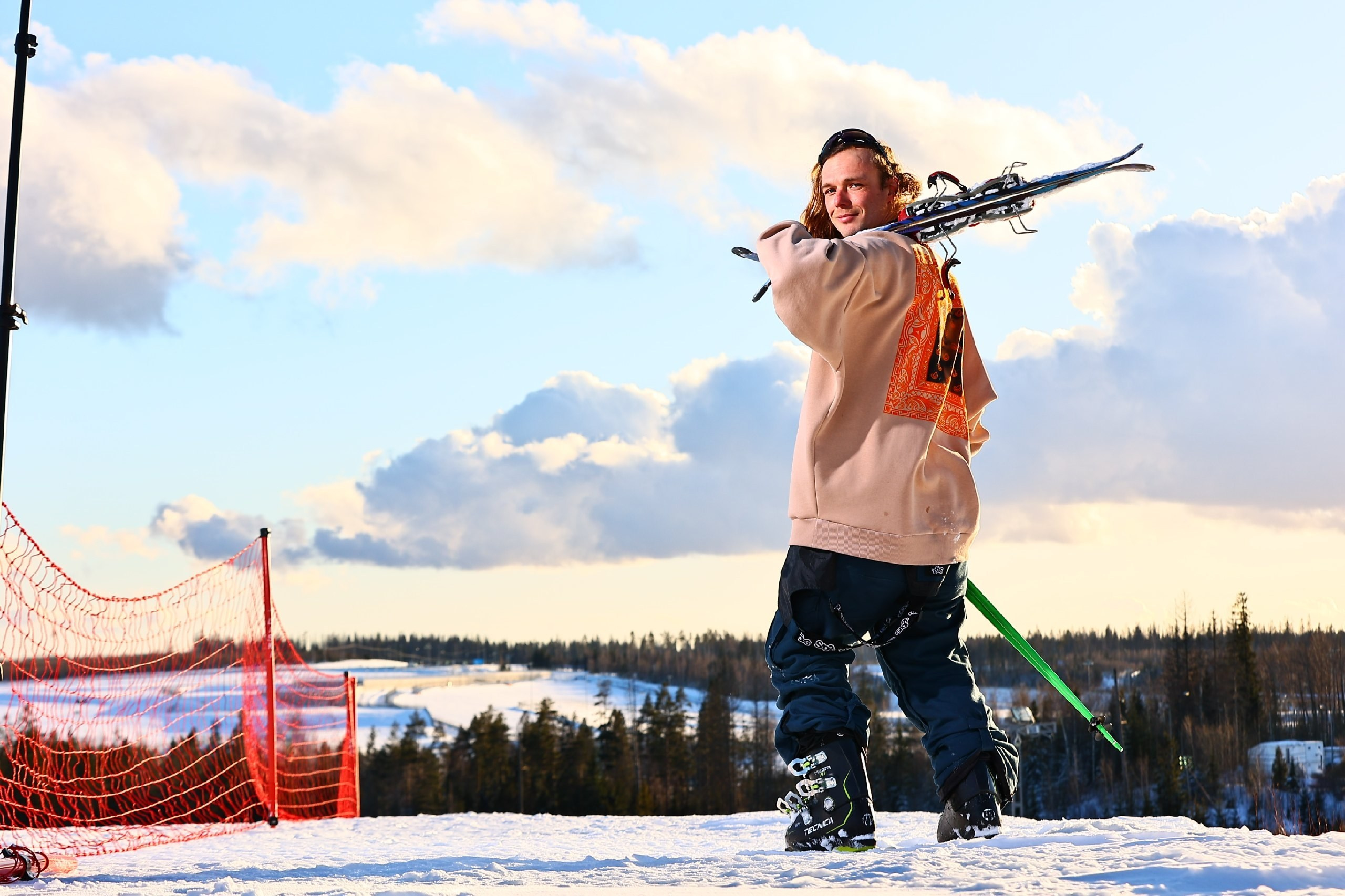 `Фото с горнолыжки Степаново | Проффото на Игоре онлайн | Смотри фото с Волен сразу | Купить фото со склона мгновенно | Фотограф Степаново Игора Волен | Фотосессия на склоне – заказать | Галерея фото с катания Игора | Ваши фото с Волен: найти и скачать | Онлайн просмотр фото с горнолыжки | Забрать фото после спуска  #snowphoto #фото_склон #Степаново #Игора #Волен #фото_онлайн #купить_фото #горнолыжный_фотограф #фото_с_горы #моментальные_фото