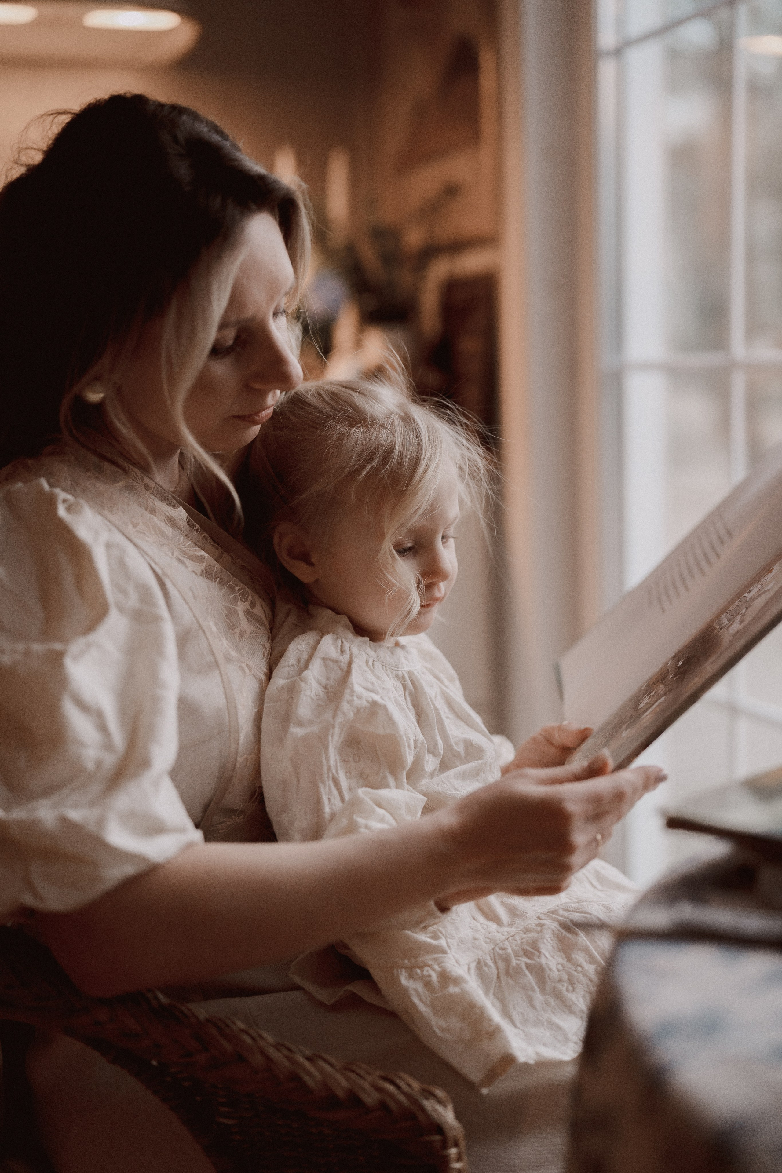 Лея и Ксения в фотодаче Ландыши. Семейный и детский фотограф в Сергиев Посаде, Хотьково Якимчук Любовь