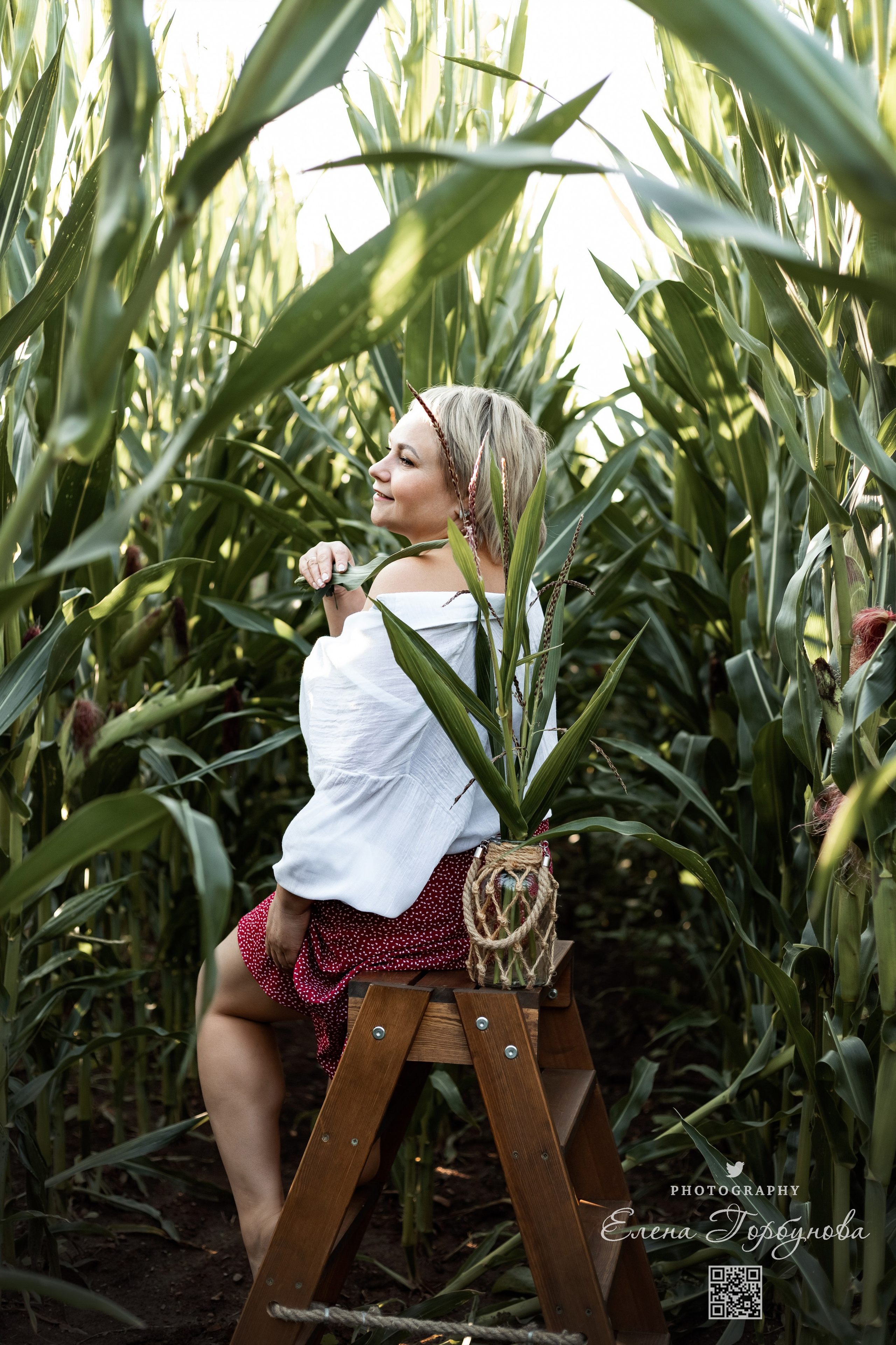 Елена в Кукурузе. Август 2024. Фотограф Пермь. Свадьбы. Семья и дети, школа, д. сад. Фотокниги