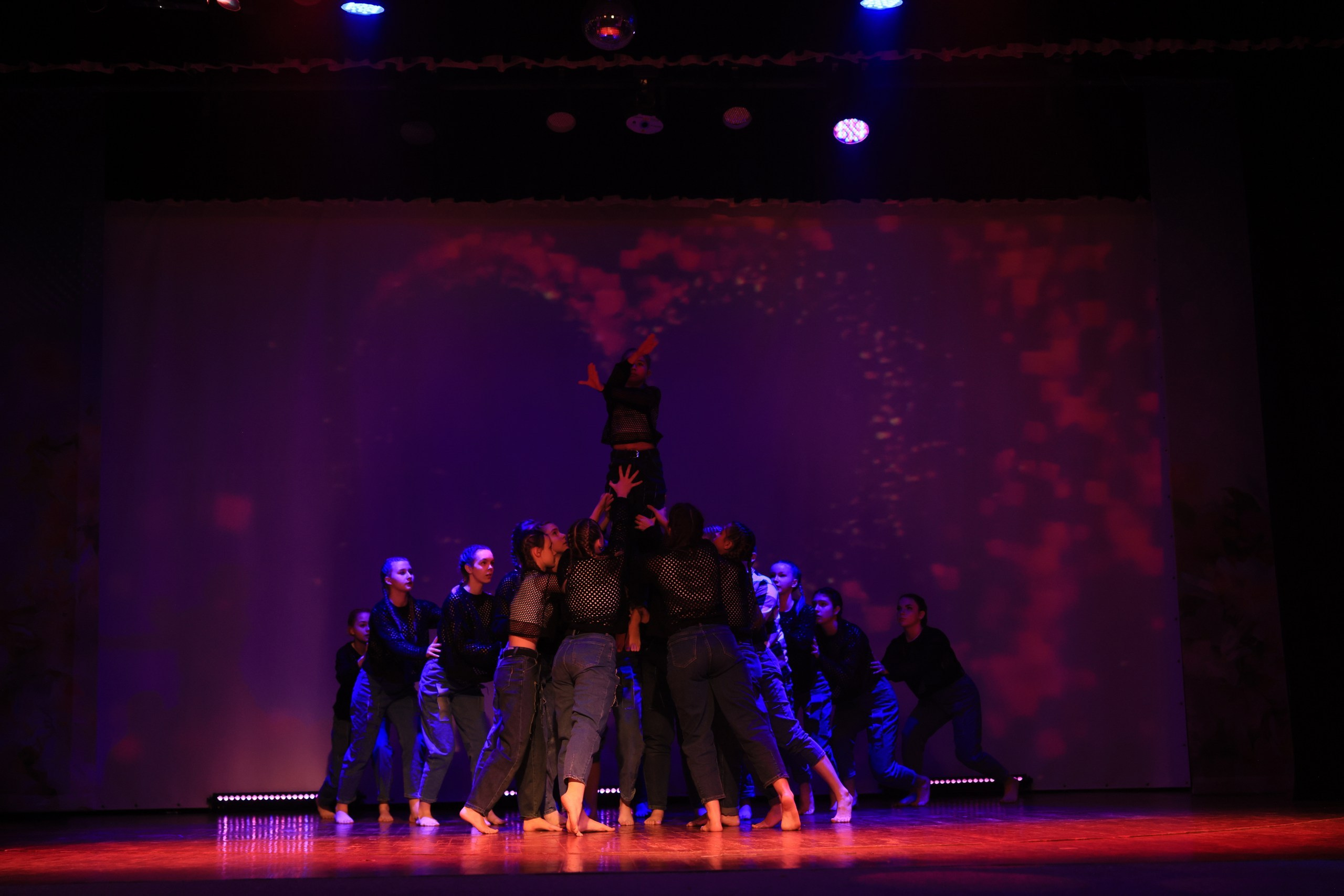 Концерт к 8 Марта в ДК «Металлург» г. Тула. Фотограф в Туле Крупский АнДРей. Фотостудия «КАДР71» в Туле