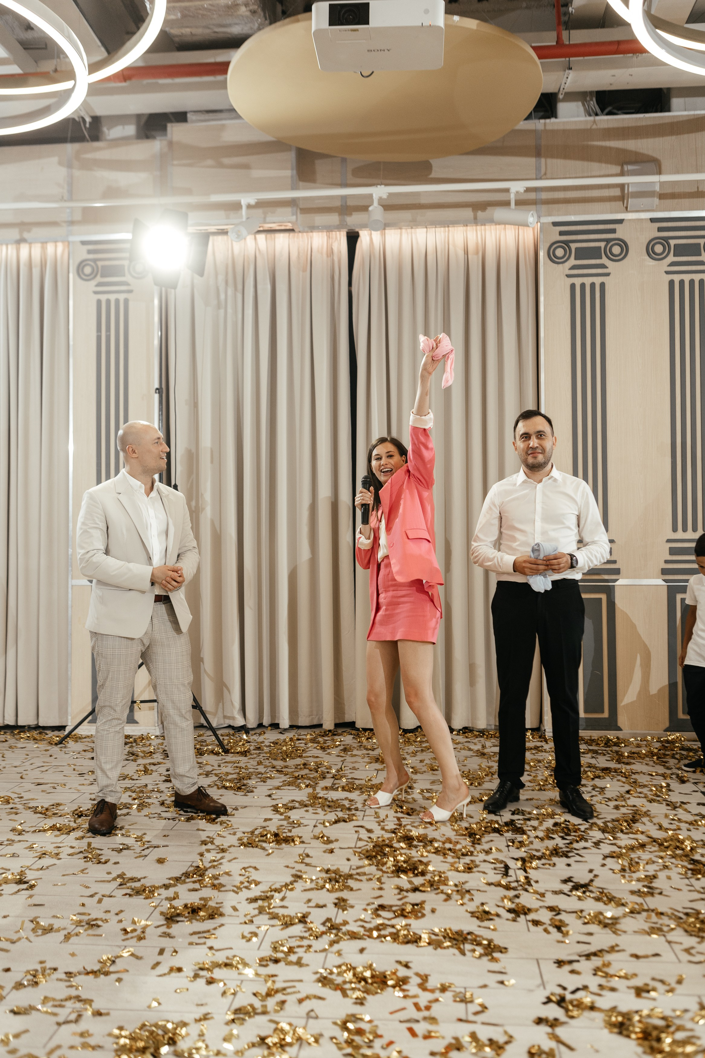 Свадебный фотограф Уфа — Руслан ГабдлисламовЖивые эмоции, красивые кадры, воспоминания на всю жизнь.Работаю по всей Республике Башкортоста. Свадебный фотограф Уфа Руслан Габдлисламов