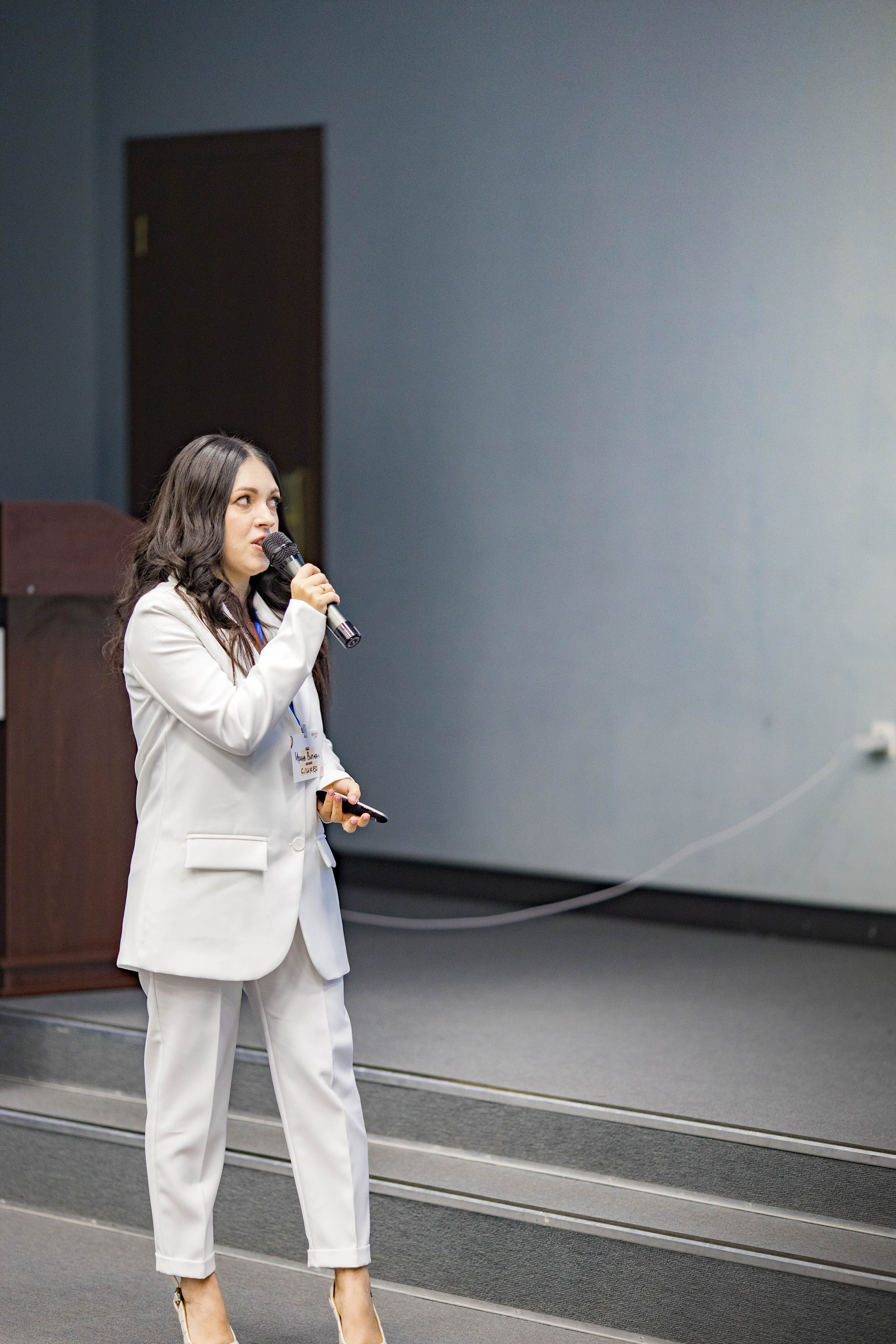 КОНФЕРЕНЦИЯ ПО ПОСУТОЧНОЙ АРЕНДЕ. Медиапродюсер, фотограф в Минеральных Водах —Виктор Холодов