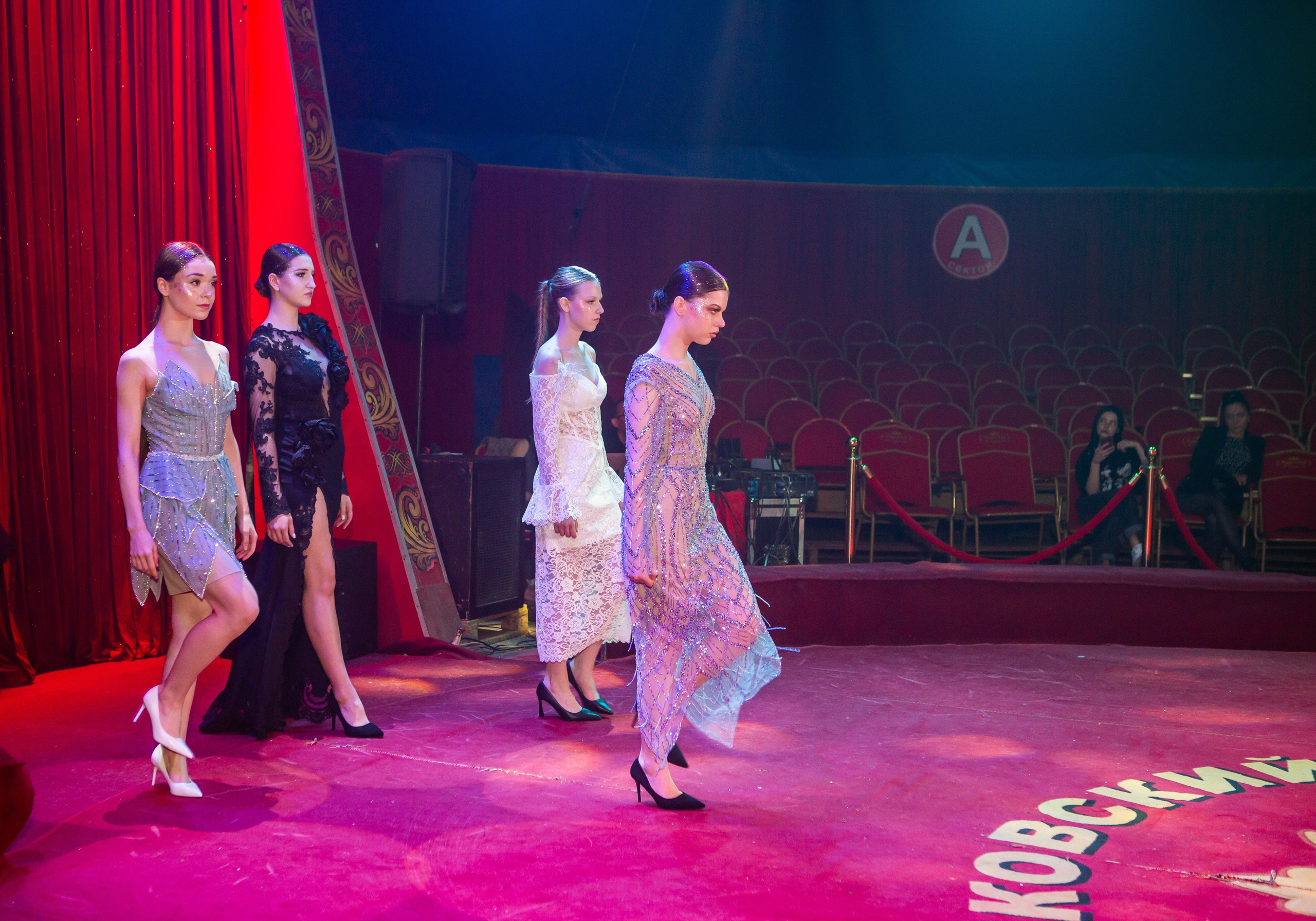 MANEGE SHOW. Репортажный, семейный, свадебный, портретный фотограф