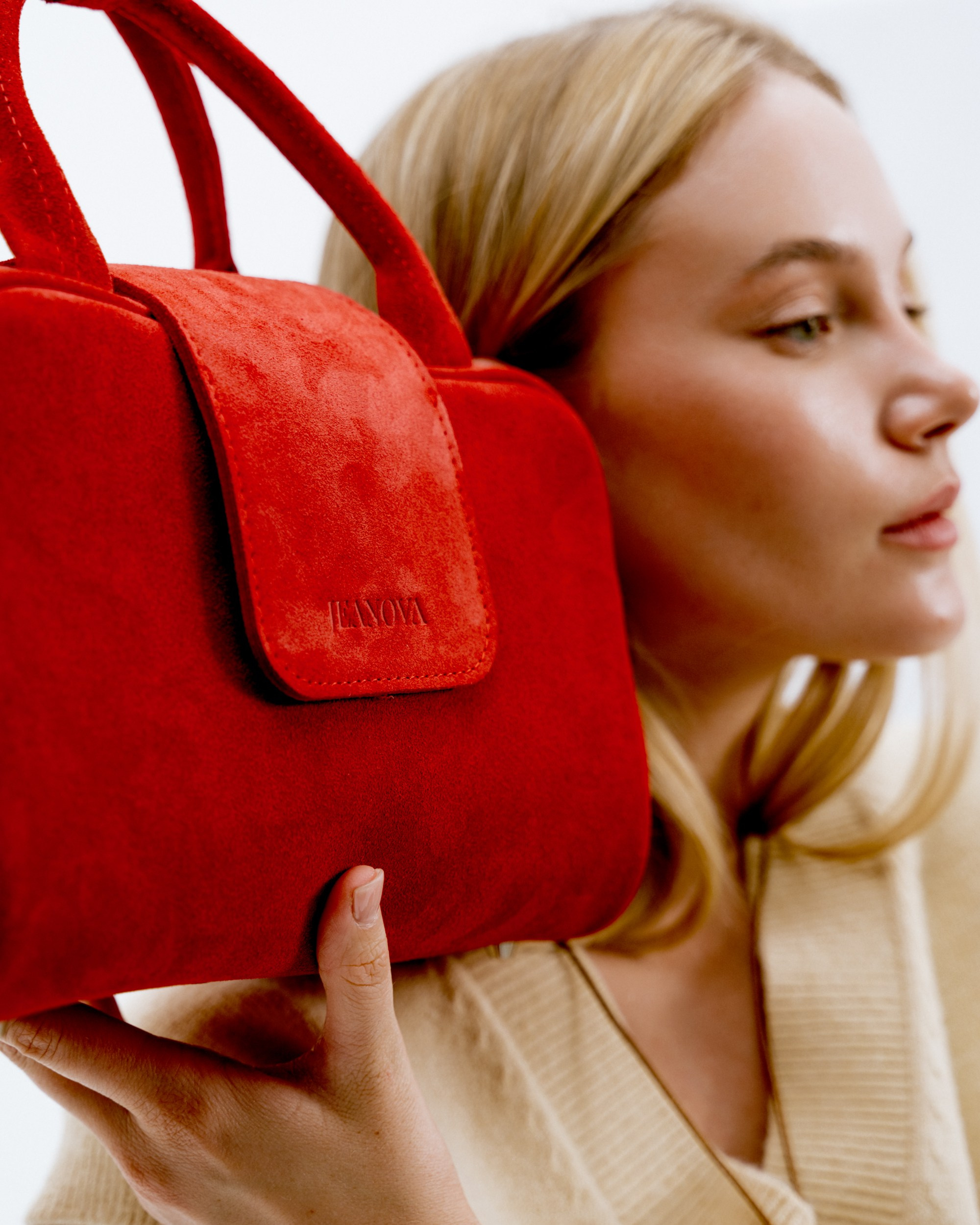 Для бренда jeanova. Фотограф для людей и их брендов