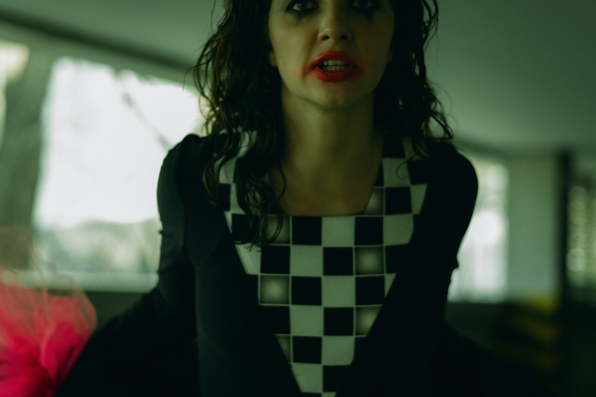 Фотосессия в стиле гранж в Тюмени — Закоулки города | Фотограф Дарья Мустафина. Портретный фотограф Тюмень Дарья Мустафина