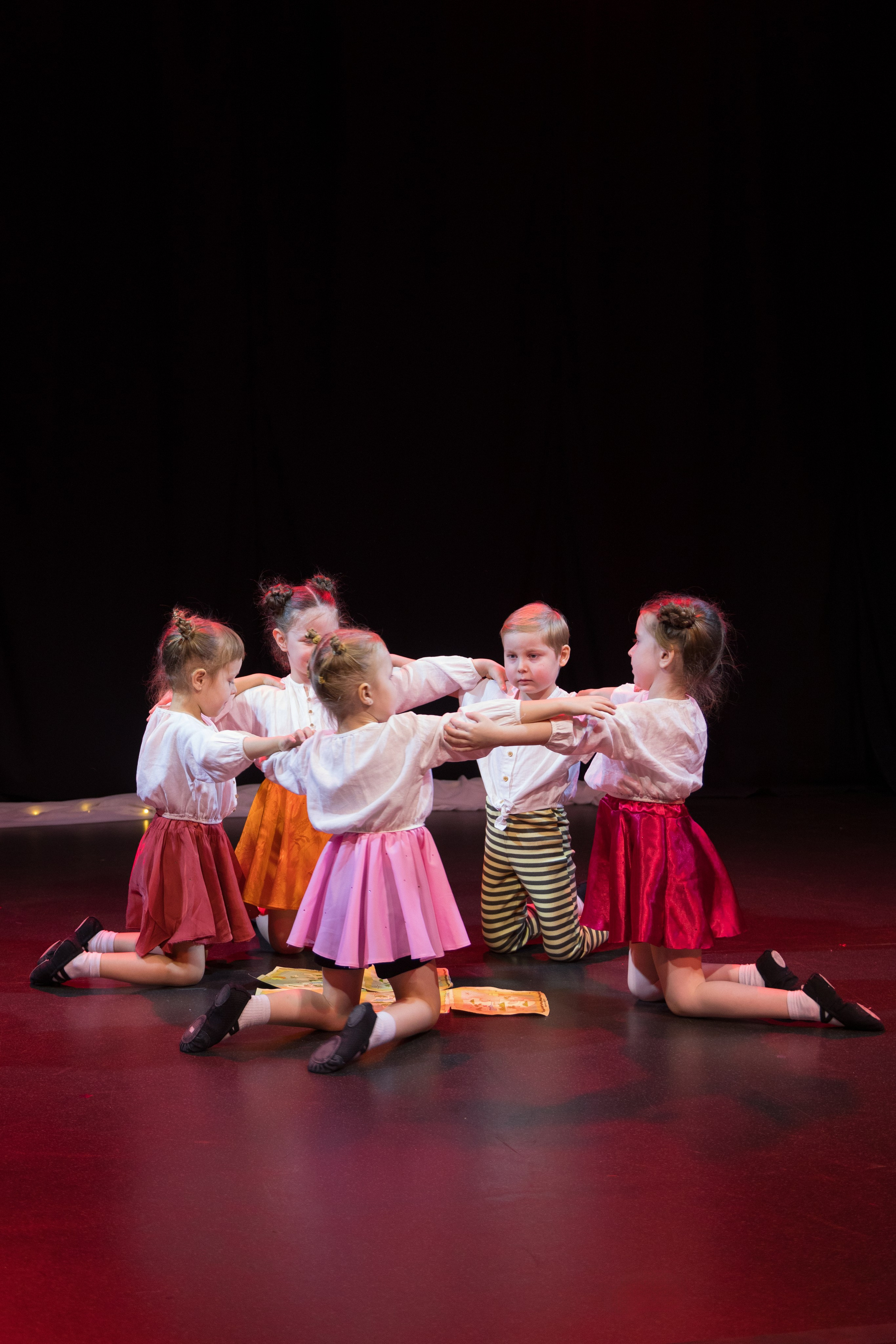 Отчетный танцевальный концерт детей 2-7 лет. Детский и контент фотограф Надя Волкова Санкт-Петербург