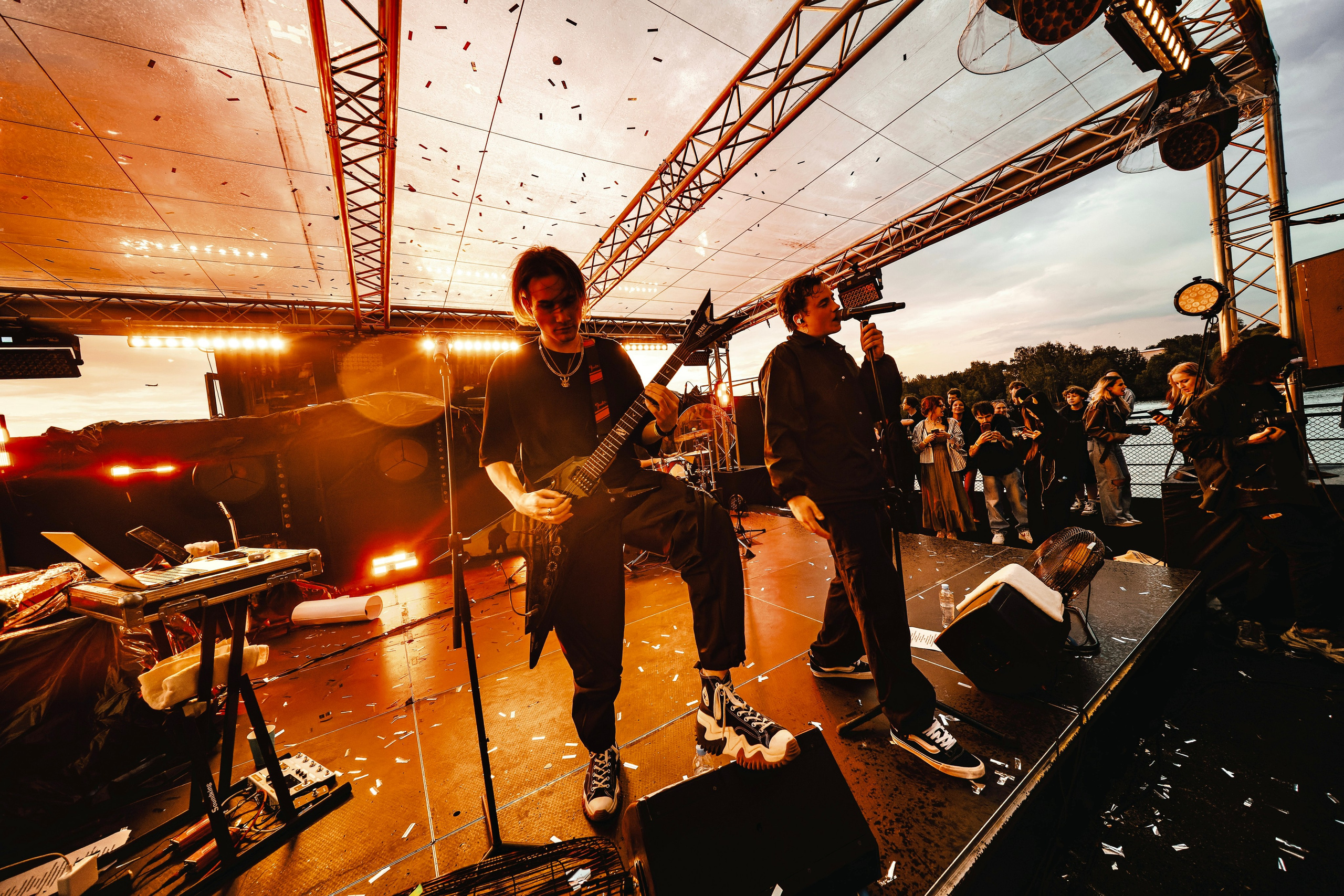 Тринадцать карат на корабле 05.06.2023. Репортажный фотограф и видеограф в Москве