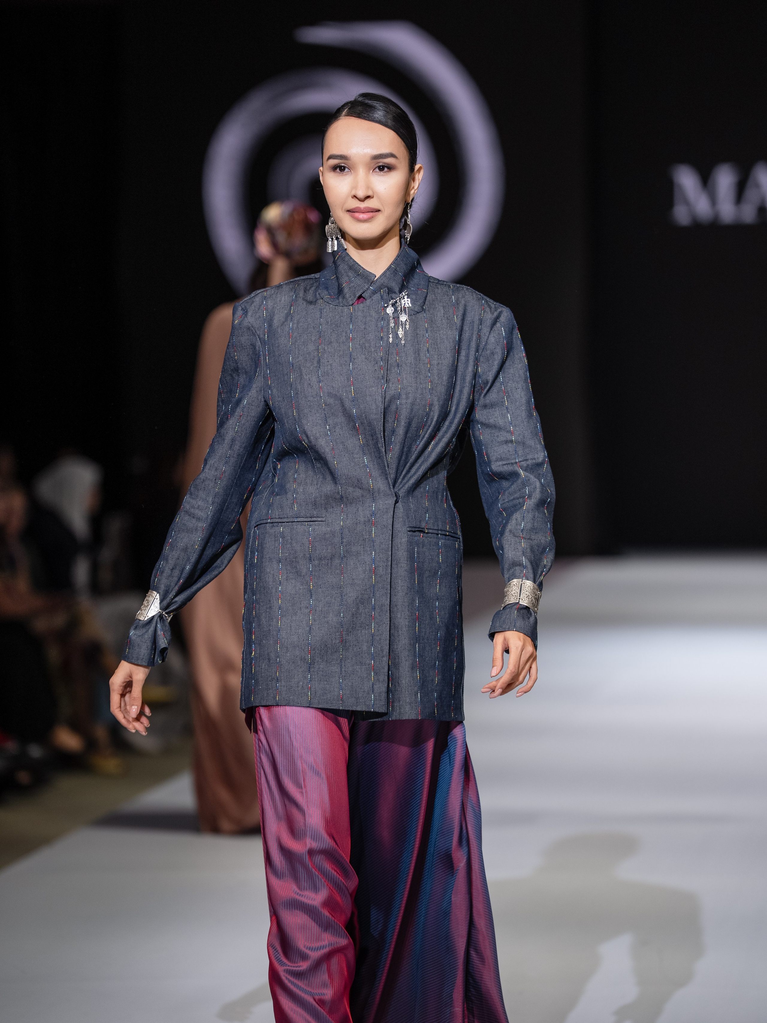 EURASIAN FASHION WEEK Malique. Сайт Алматинского НЮ АРТ, будуар и фэшн фотографа Дениса Карпенко