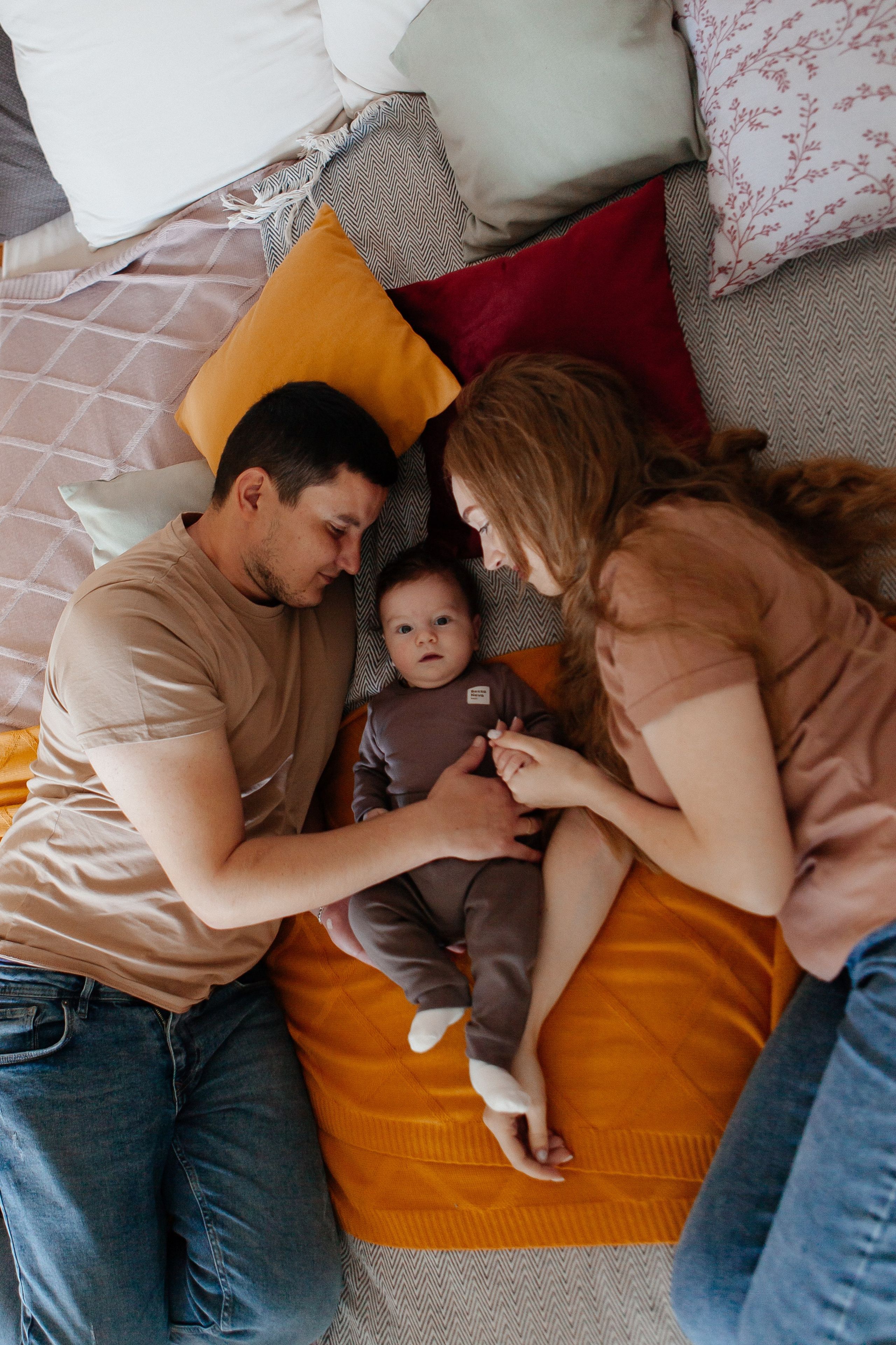 Студийная семейная фотосессия в Ставрполе. Фотограф Ставрополь Пятигорск Елизавета Дарина