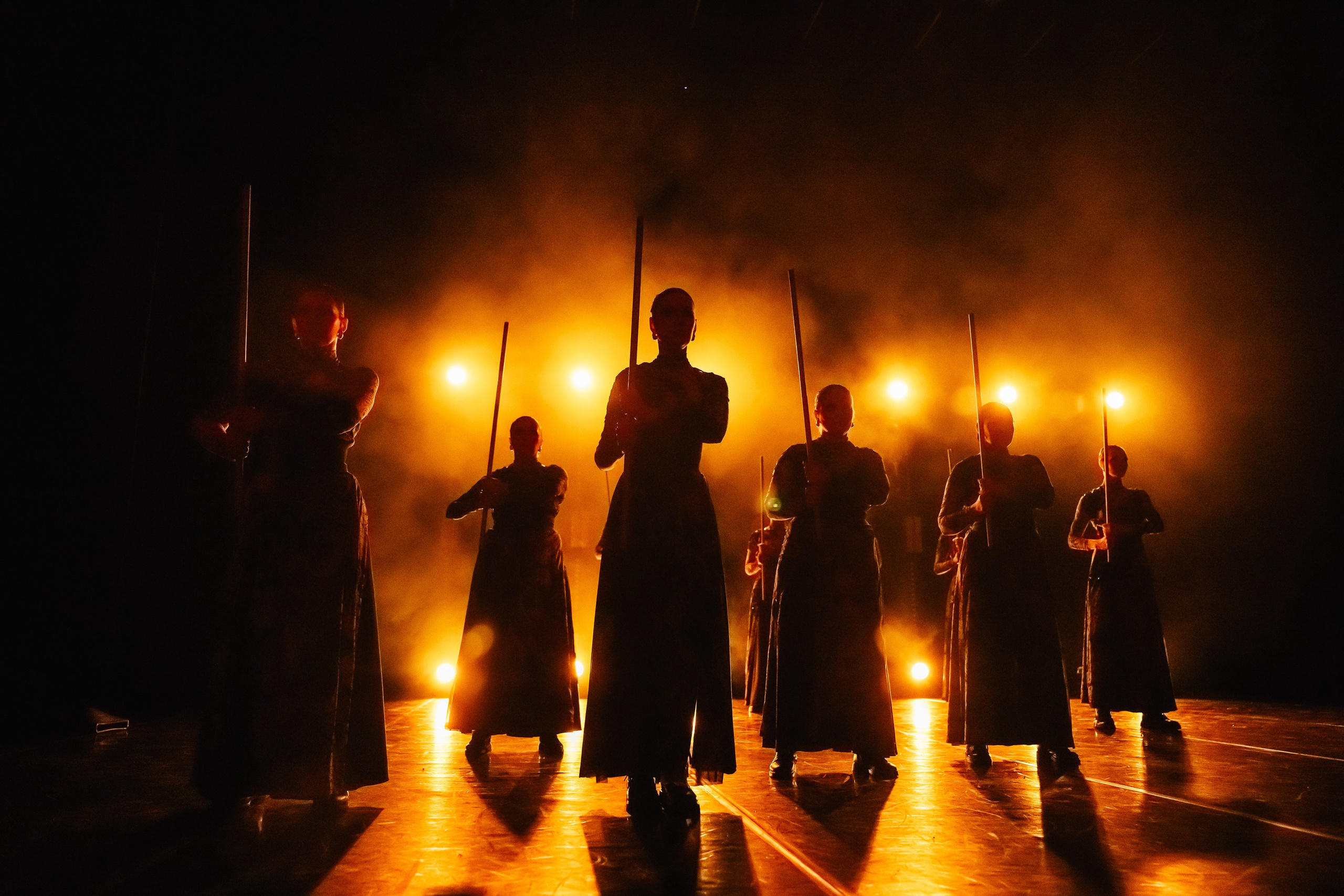 Танцевальное шоу «Ароматы. Перерождение». Художник по свету Максим Сергачев