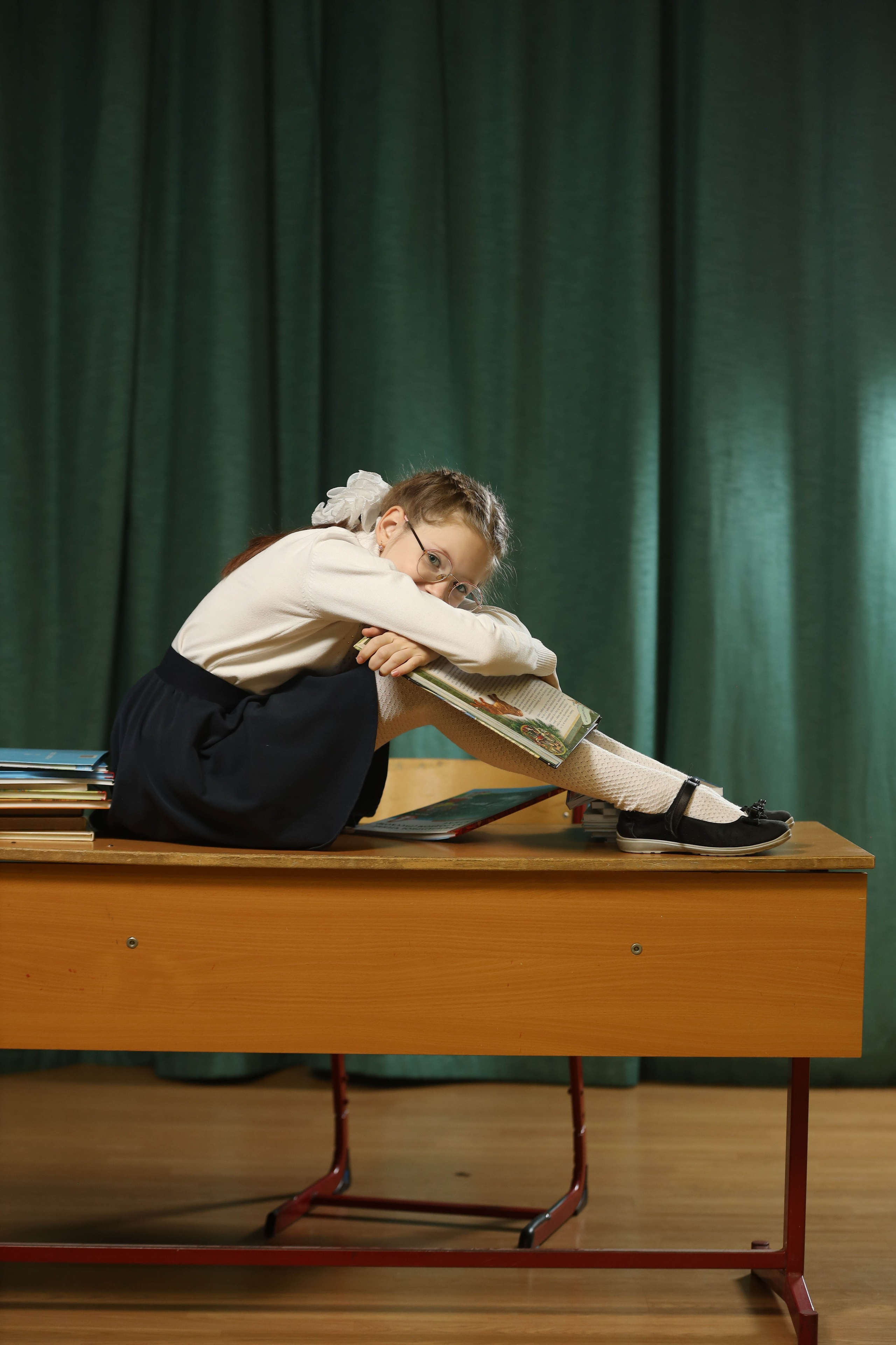 Школьный альбом 4-й класс. Фотограф Антон Чупринин