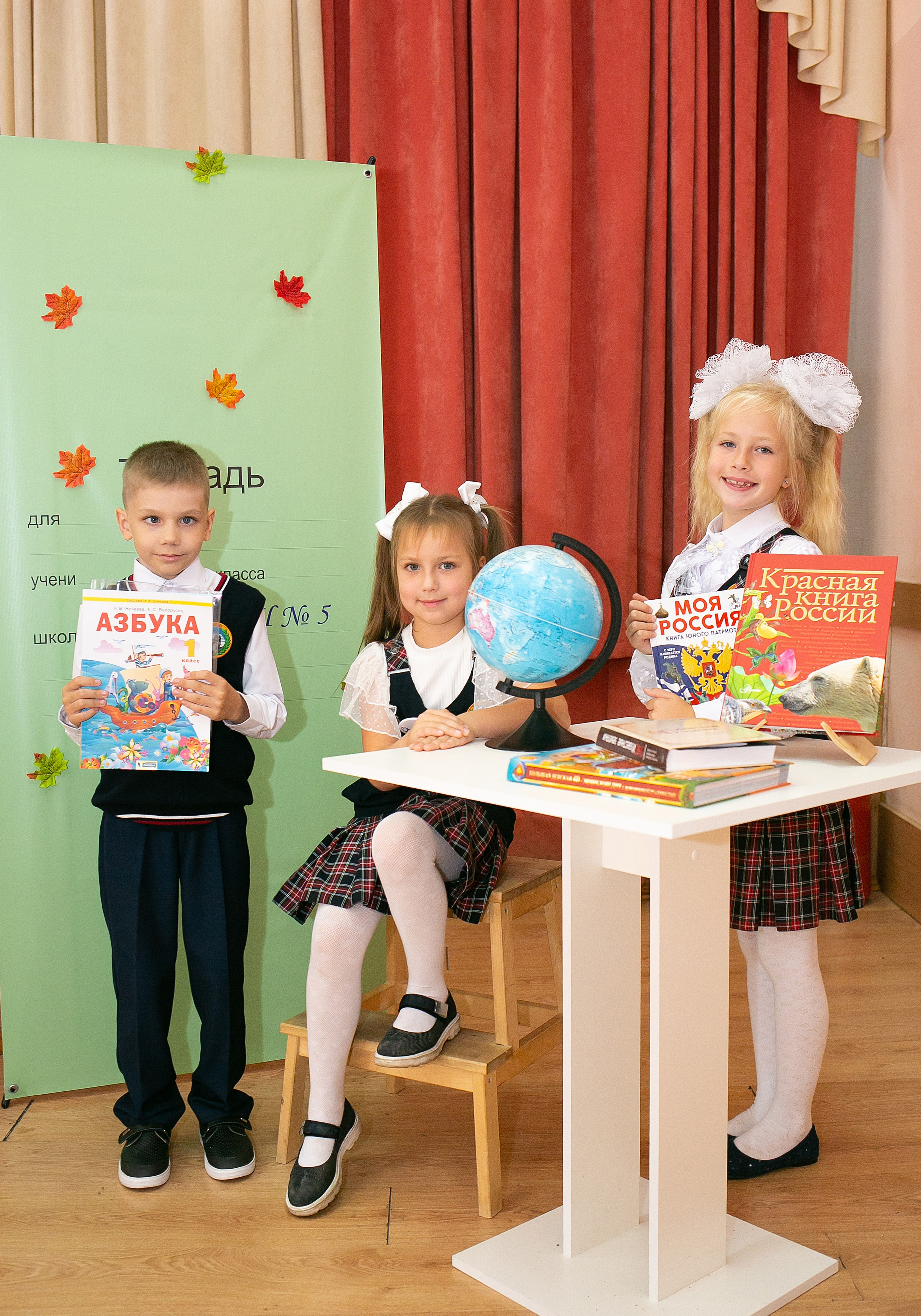 Выпускные и Утренники. Фотограф новорожденных и семейный фотограф НСО г. Бердск Марина Львова