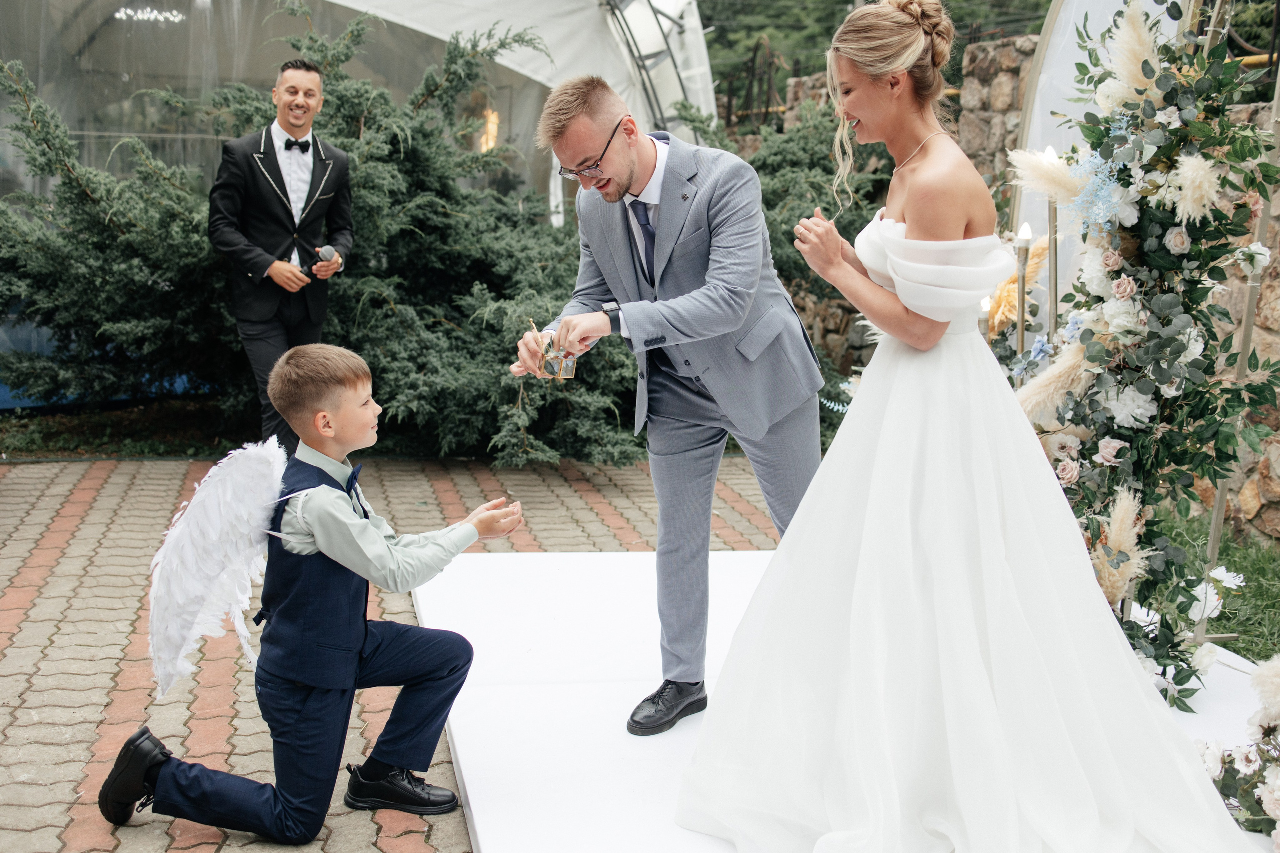 Контакты. Свадебный фотограф в Курске Антон Богданов