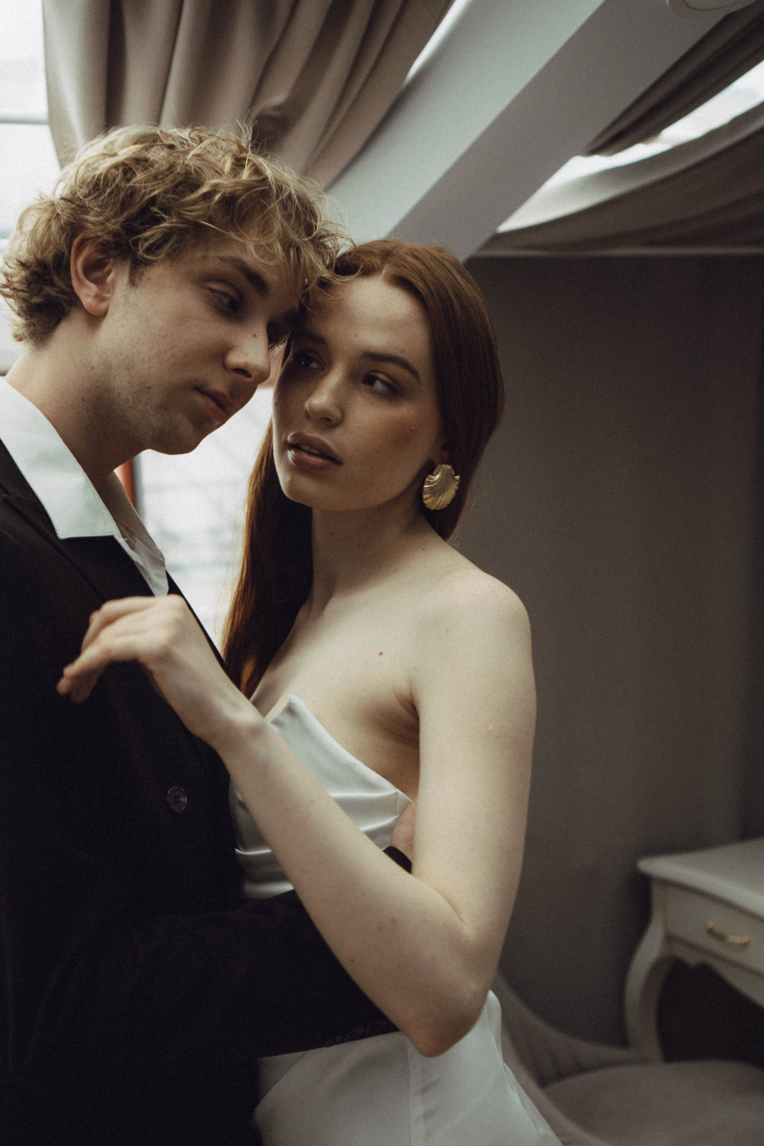 СВАДЕБНАЯ СЬЕМКА В ОТЕЛЕ. СБОРЫ ЖЕНИХА И НЕВЕСТЫ И ТАКЖЕ ТОР И ПОДГОТОВКА К ПРОГУЛКЕ. Профессиональный фотограф, Санкт-Петербург — Виктория Богомолова