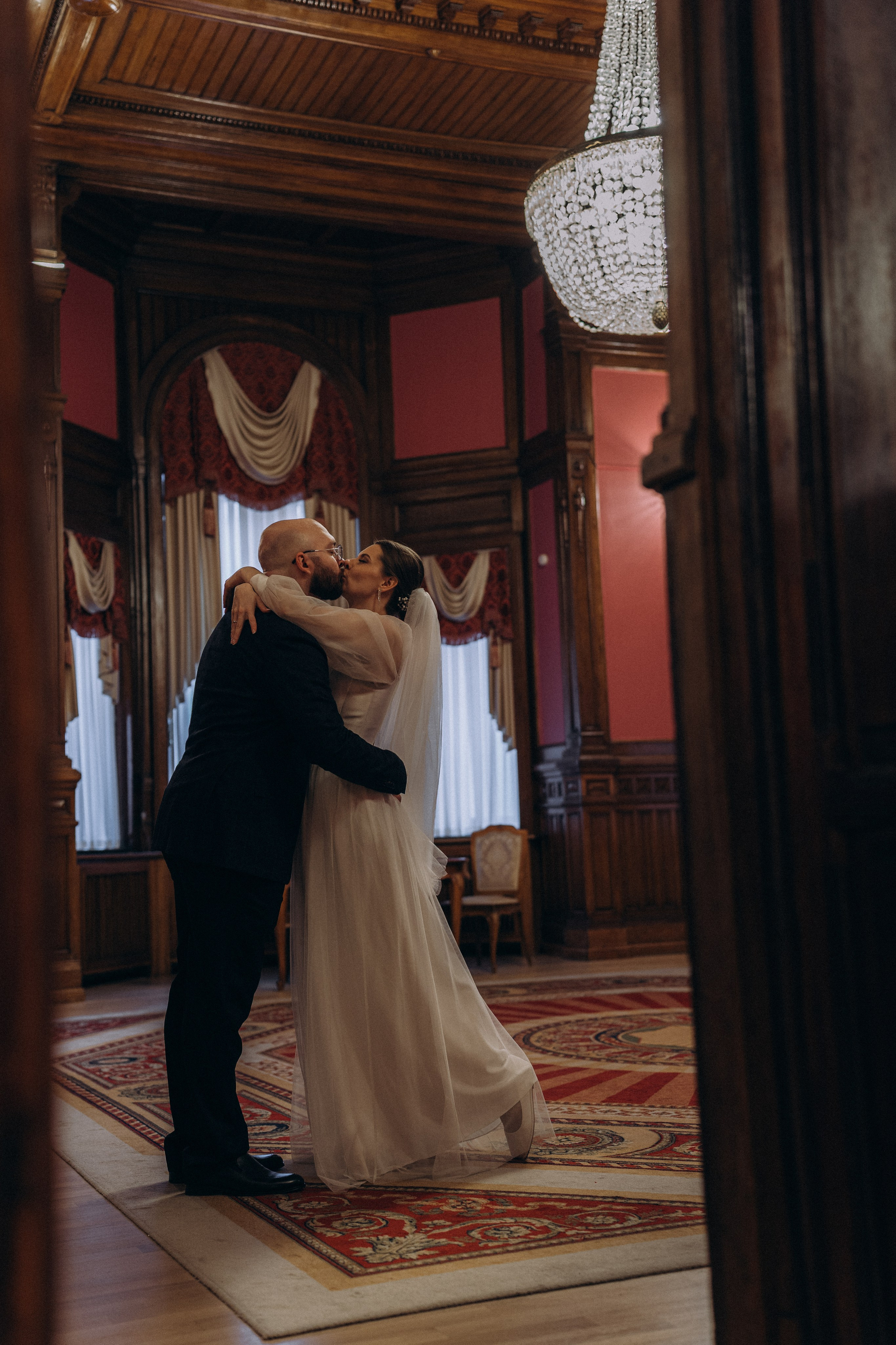 СВАДЕБНАЯ СЬЕМКА ВО ВТОРОМ ДВОРЦЕ (ДЕКАБРЬ) ТАКЖЕ СЬЕМКА В СТУДИИ НА ЧЕРНЫШЕВСКОЙ. Профессиональный фотограф, Санкт-Петербург — Виктория Богомолова