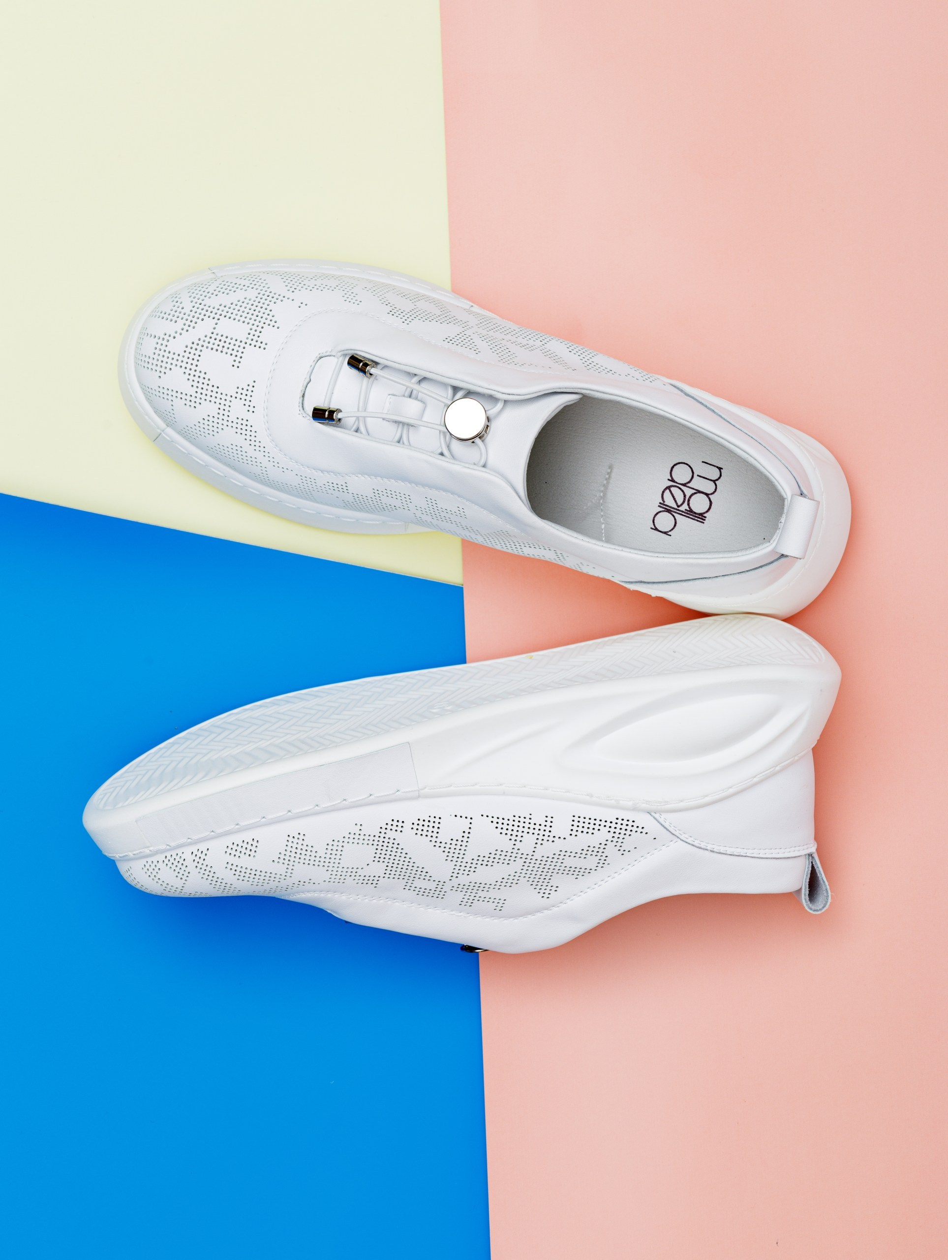 Предметная съемка обуви. Студия коммерческой съемки ХВОЯ