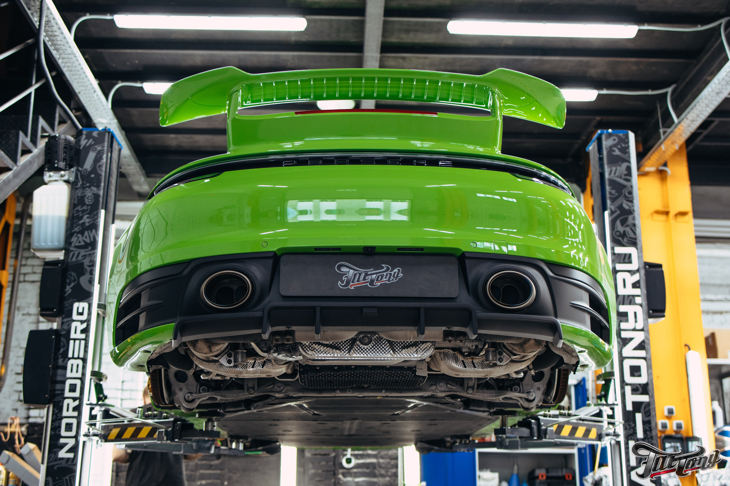 Porsche 911 замена дисков после перегрева и замена колодок. DeLorein