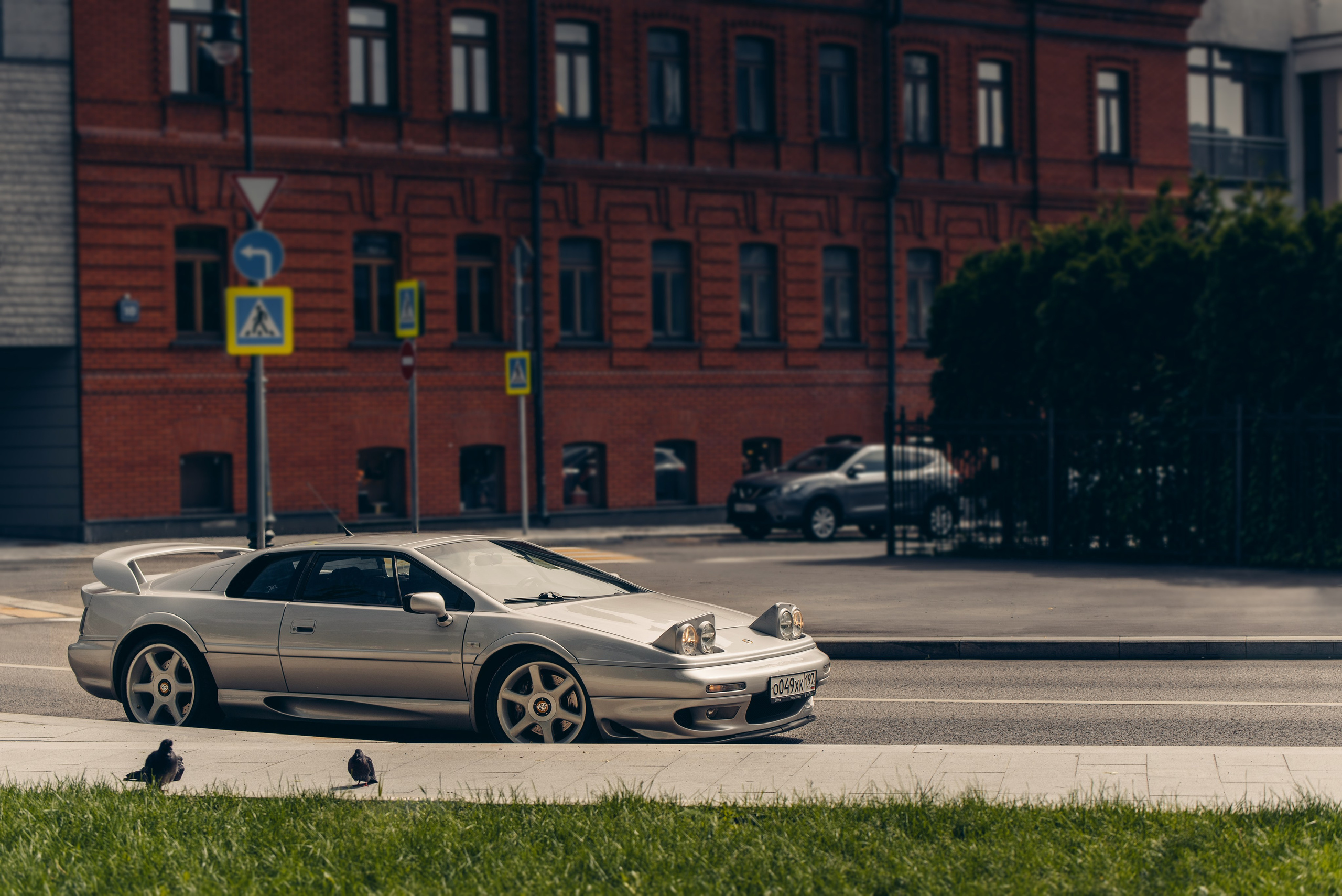 Lotus Esprit V8 lotuscars.ru. DeLorein