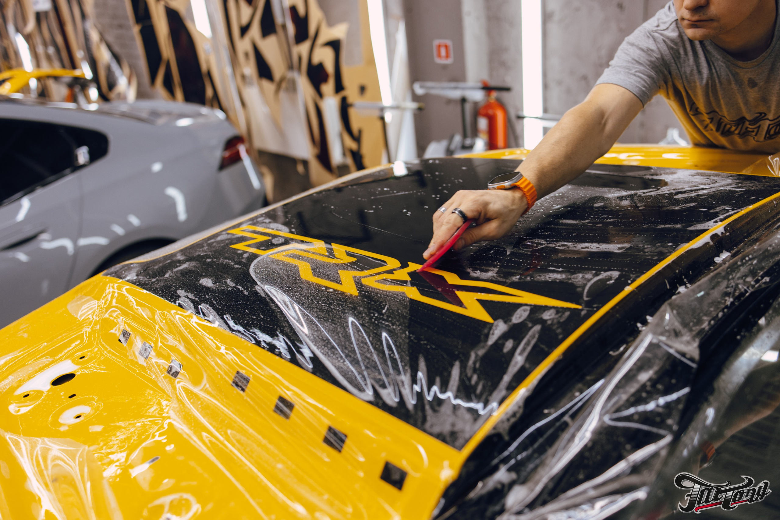 RAM TRX замена ремней безопасности и оклейка в полиуретан. DeLorein