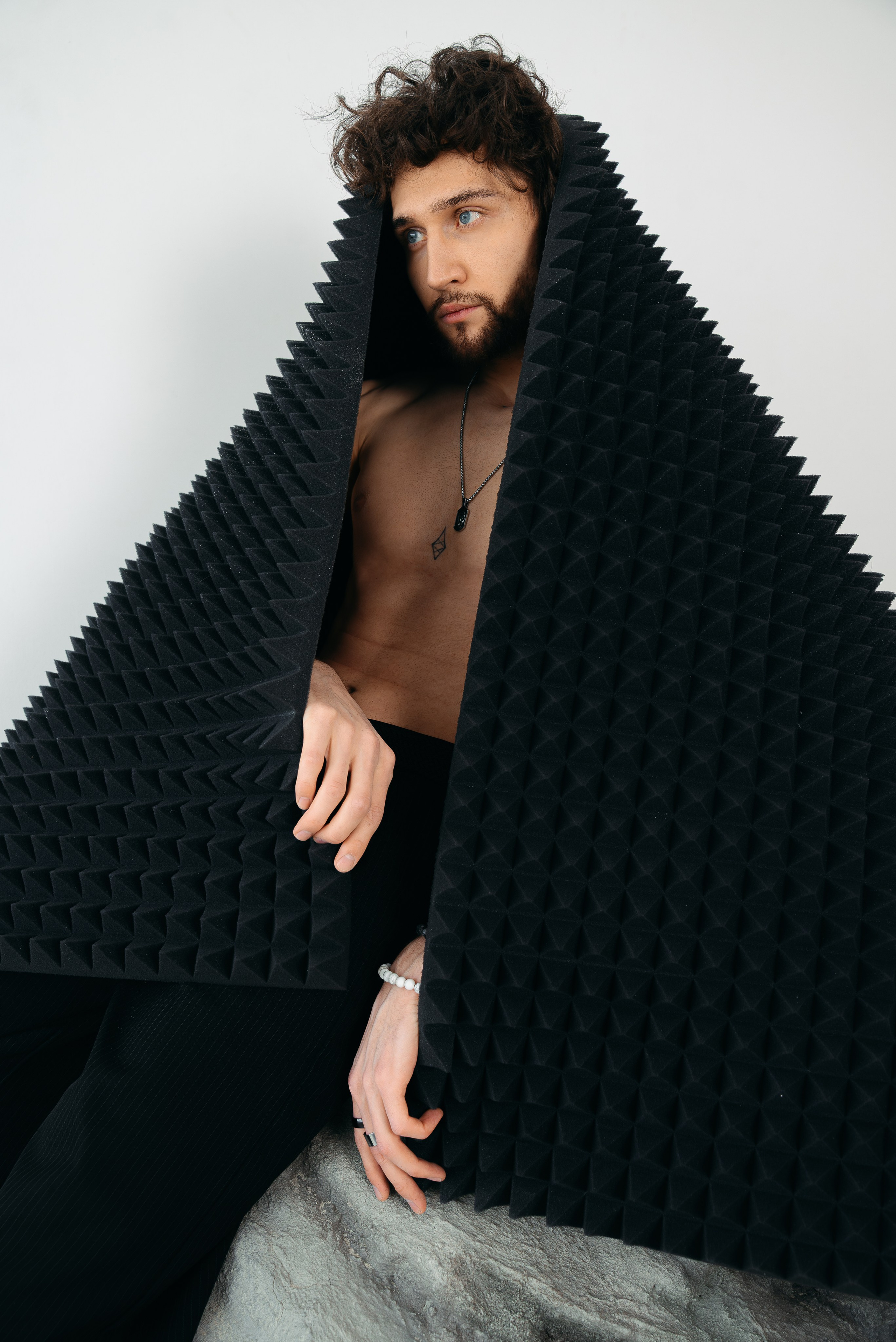 Вне зоны слышимости