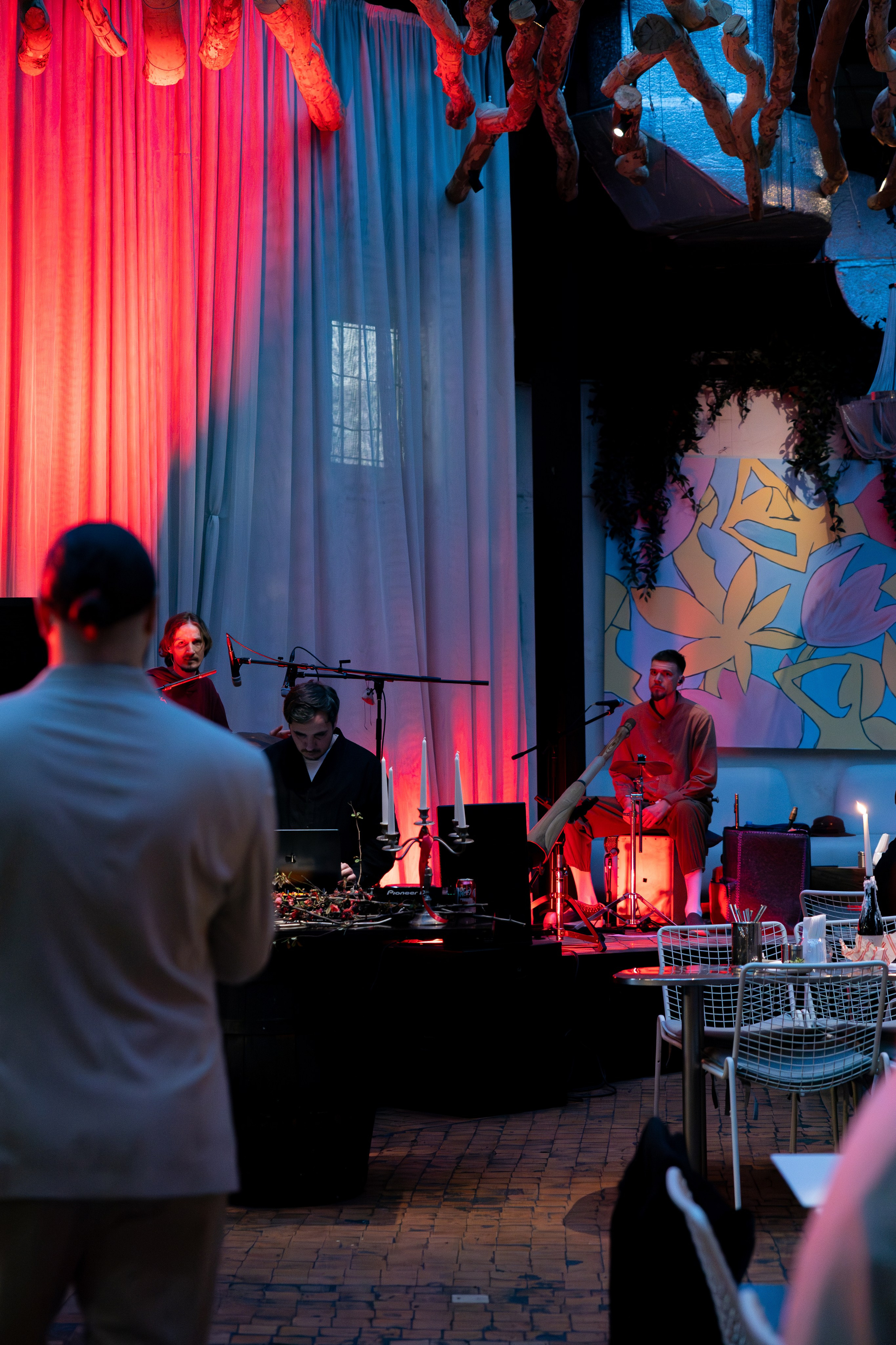 Азия в Гастродворе. Дженбаз Павел — фотограф в Ялте