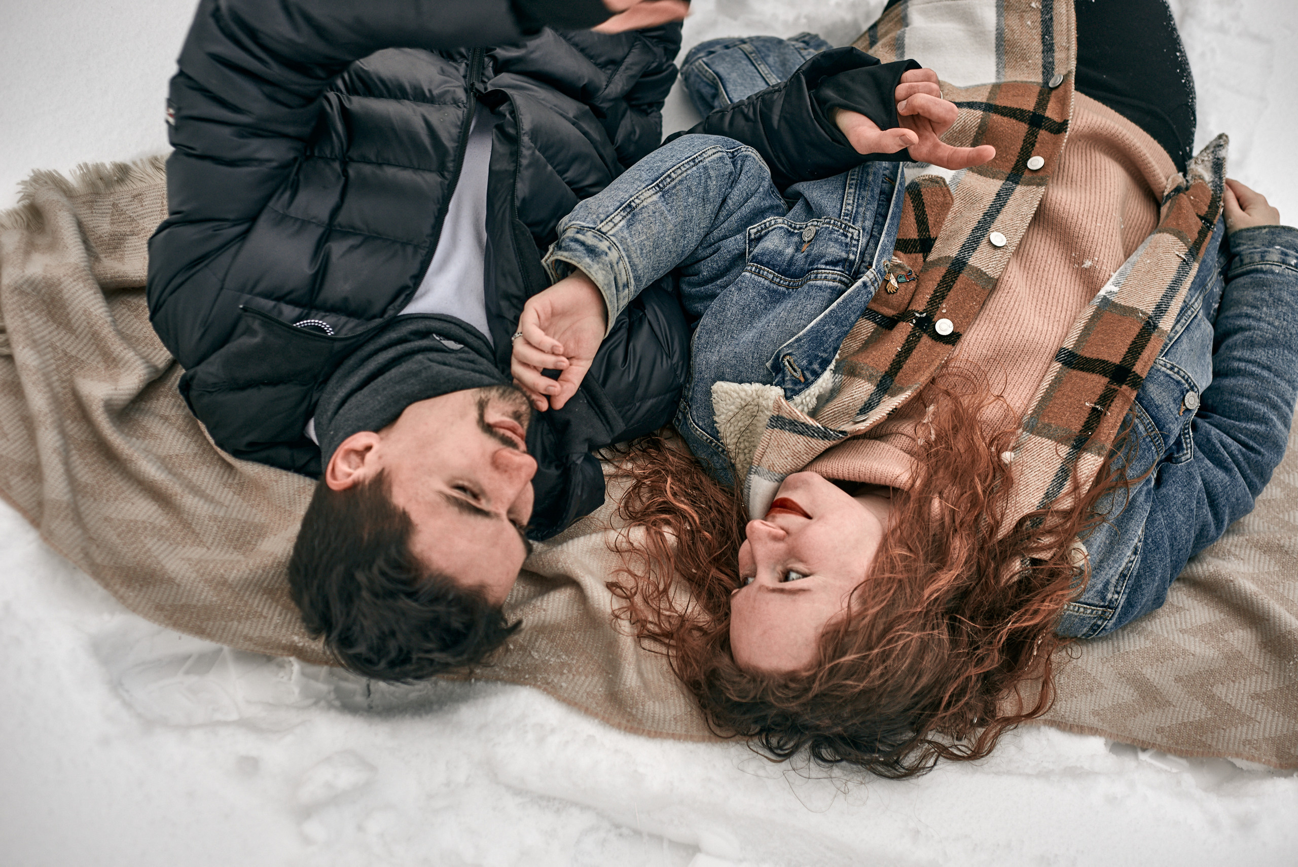 Ксюша и Олег // зимняя лавстори. Портретный фотограф в Москве Даша Беседина