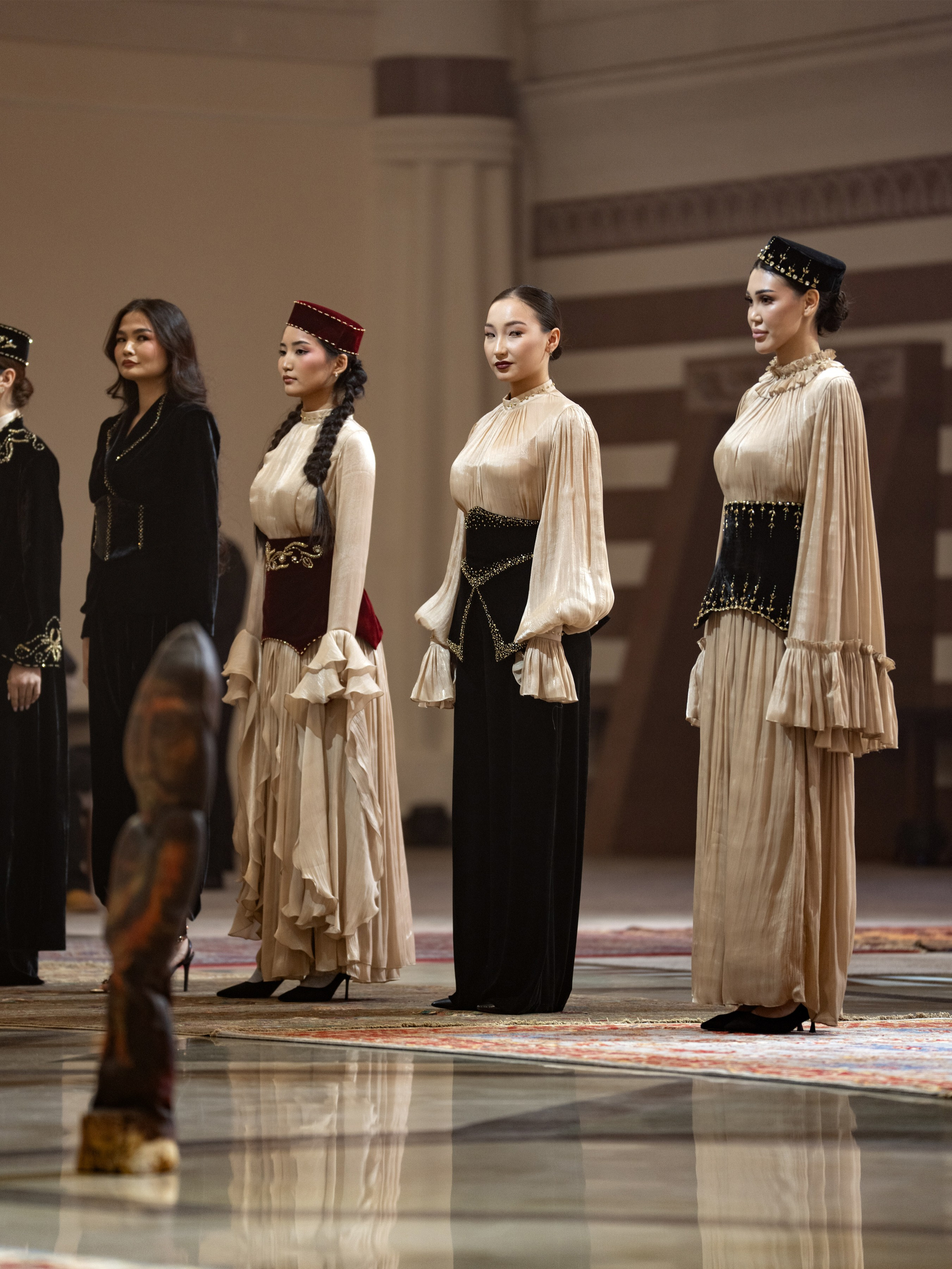 Khanshaiym brand. Сайт Алматинского НЮ АРТ, будуар и фэшн фотографа Дениса Карпенко