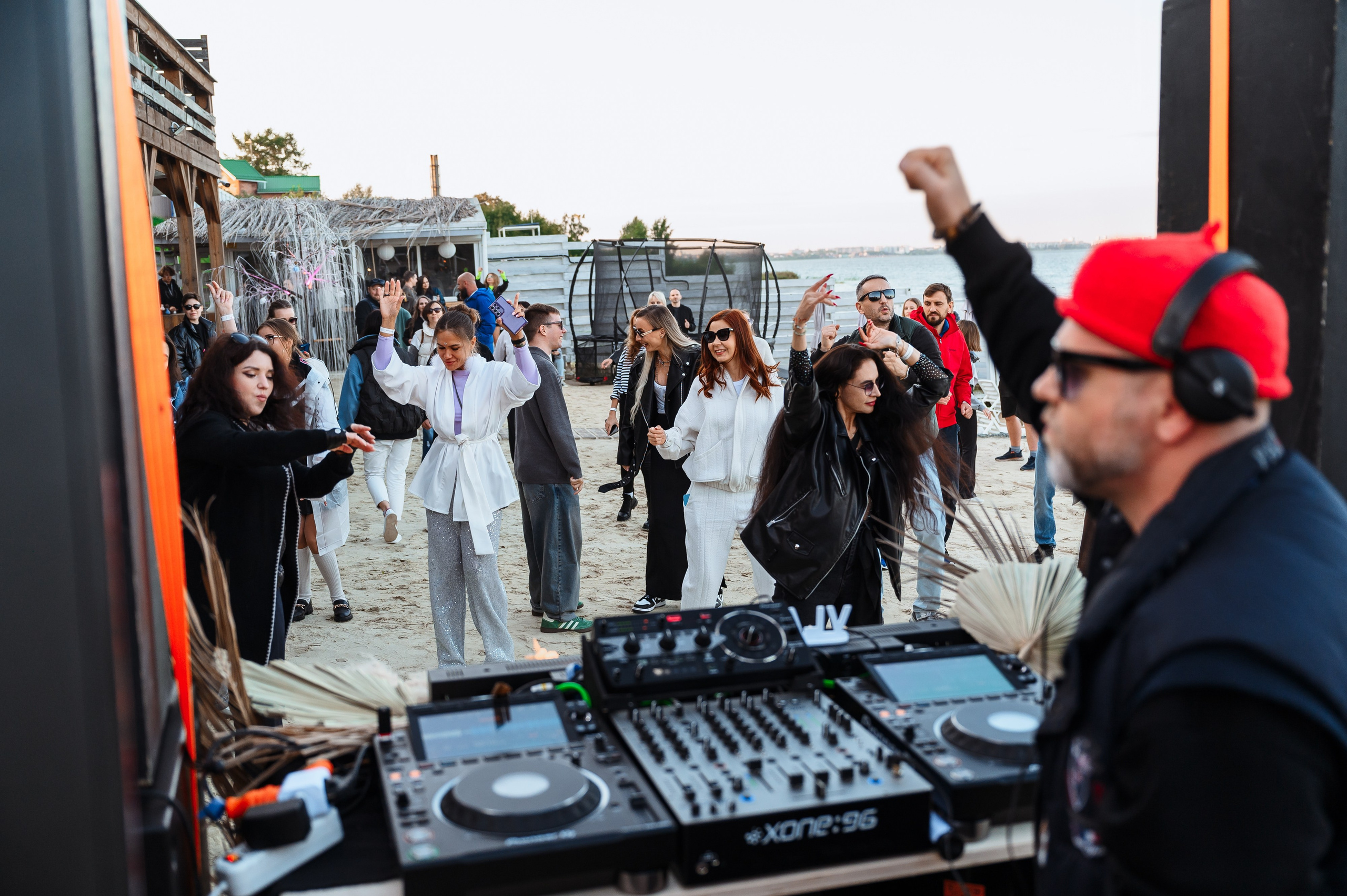 Пляжная вечеринка. Wedding and family photographer USA