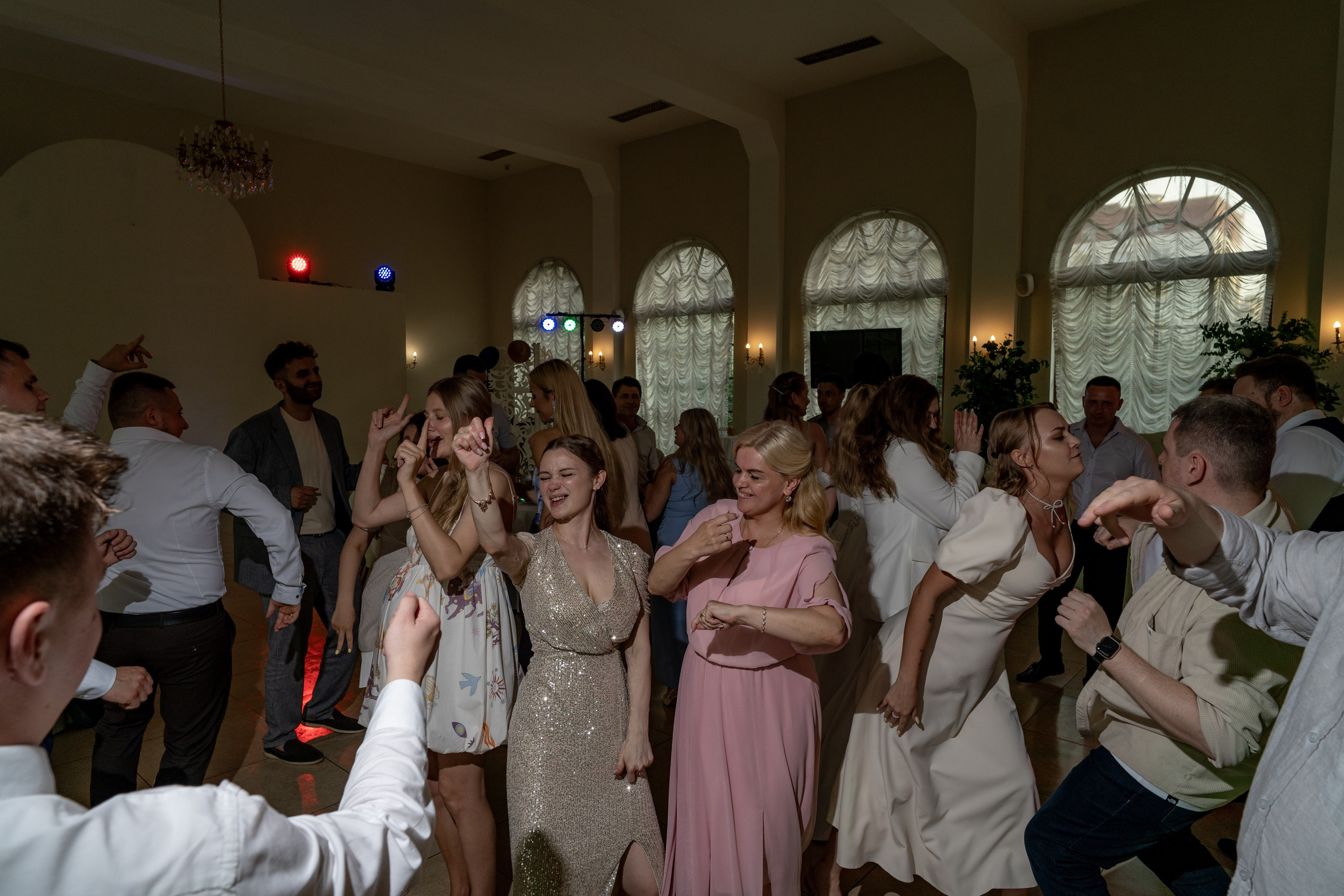 Свадебная фотосессия в отеле Хилтон. Свадебный фотограф Александр Невский в Санкт-Петербурге