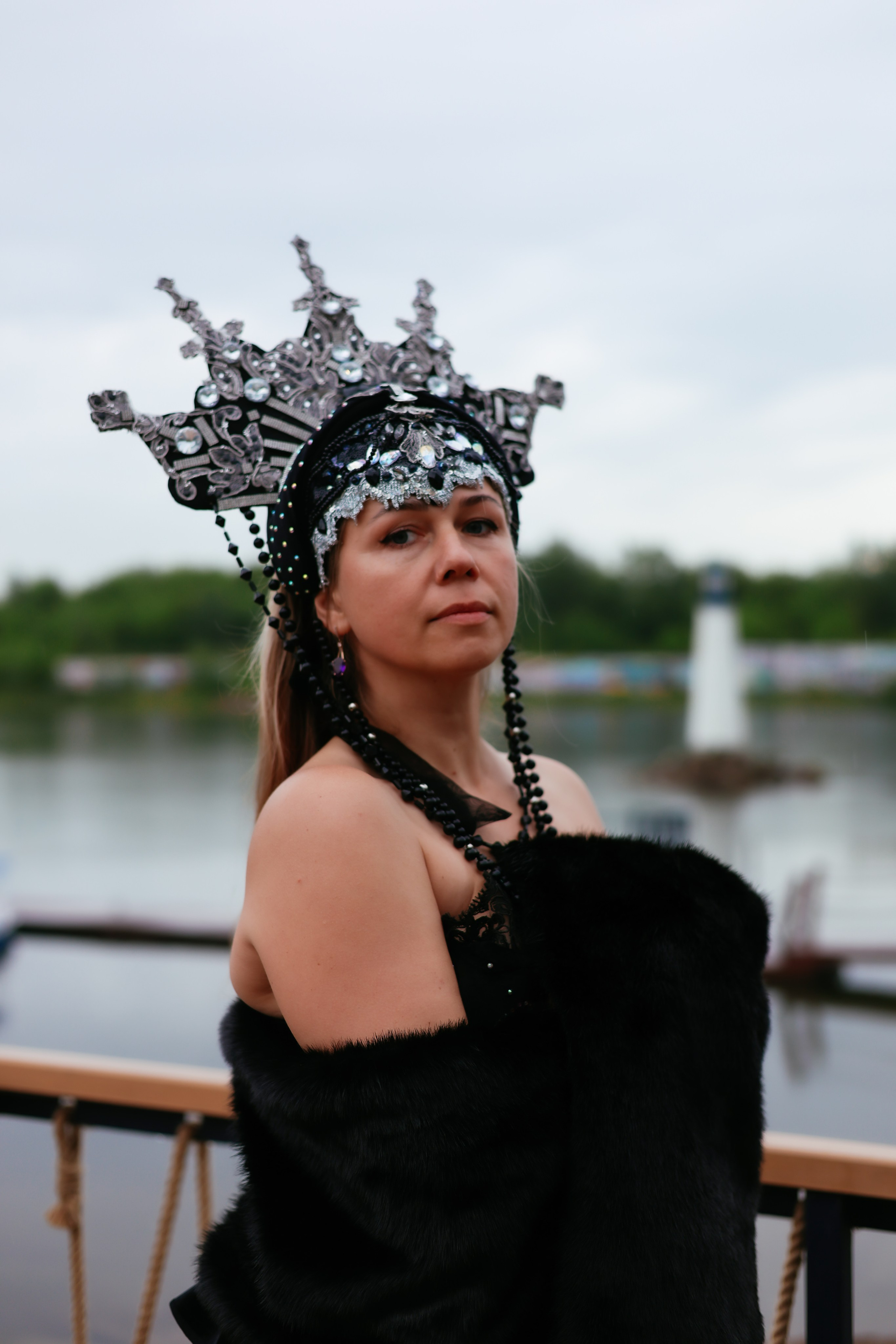 ВСТРЕЧА ЗАКАТА «ТЫ КОРОЛЕВА». Фотограф Красноярск съемки лавстори, фотосессия в студии, портретная съемка, творческие фотосессии