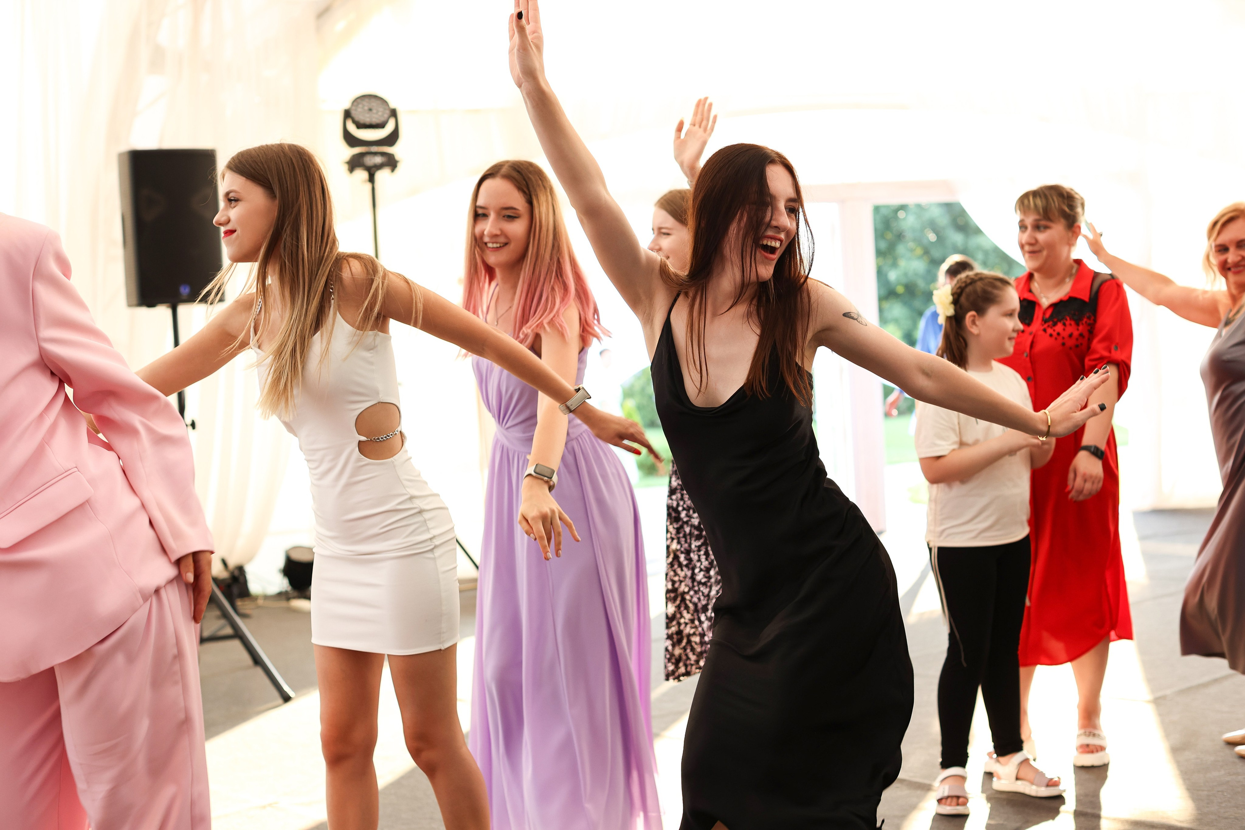 Ярик и Полина. Свадебные фотограф и видеограф в Минске Голдосовы Марина и Вадим