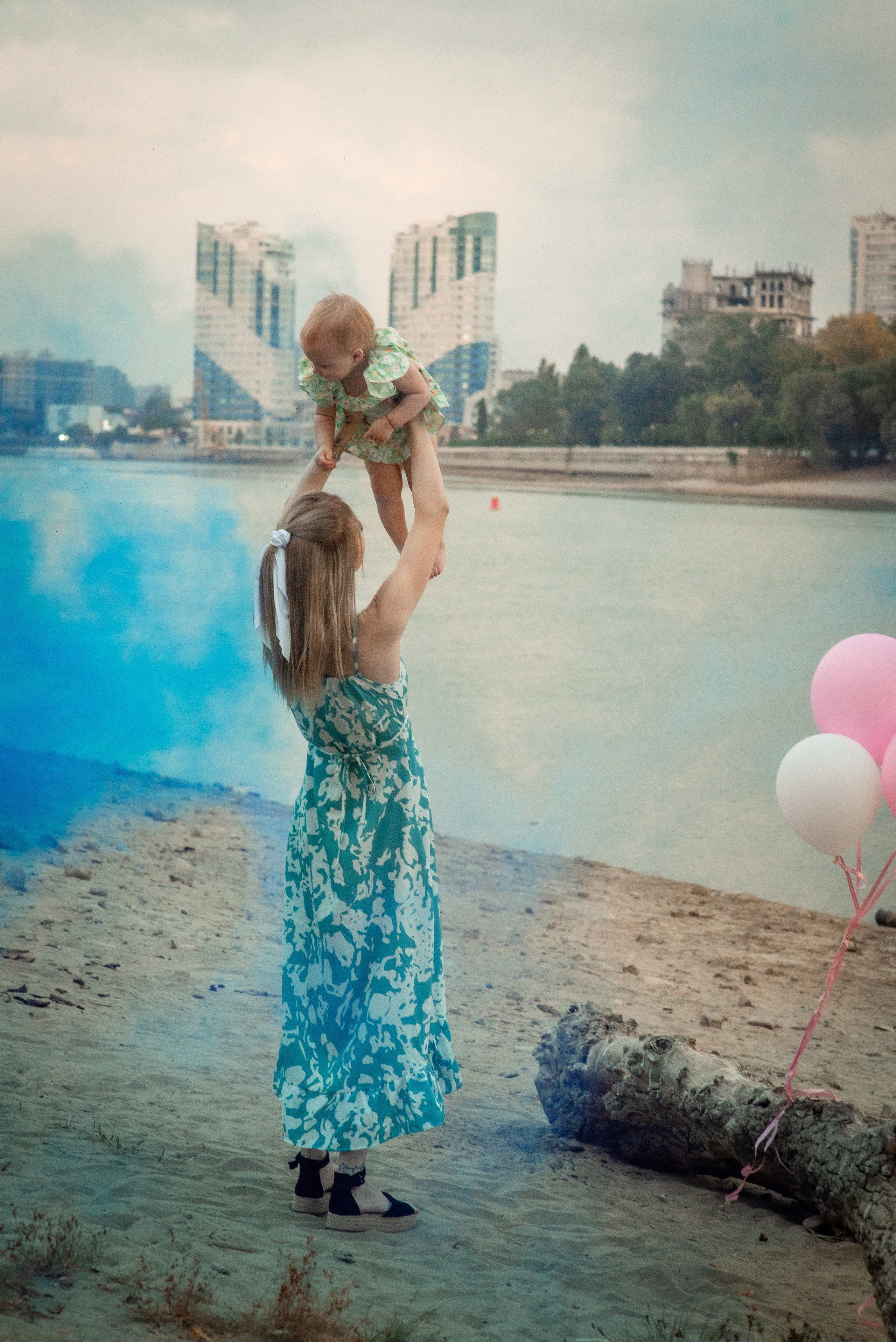 Фотосессия мама с дочкой_река Кубань (цветокор). Детский и семейный фотограф Краснодар / Сочи Сергеева Олеся