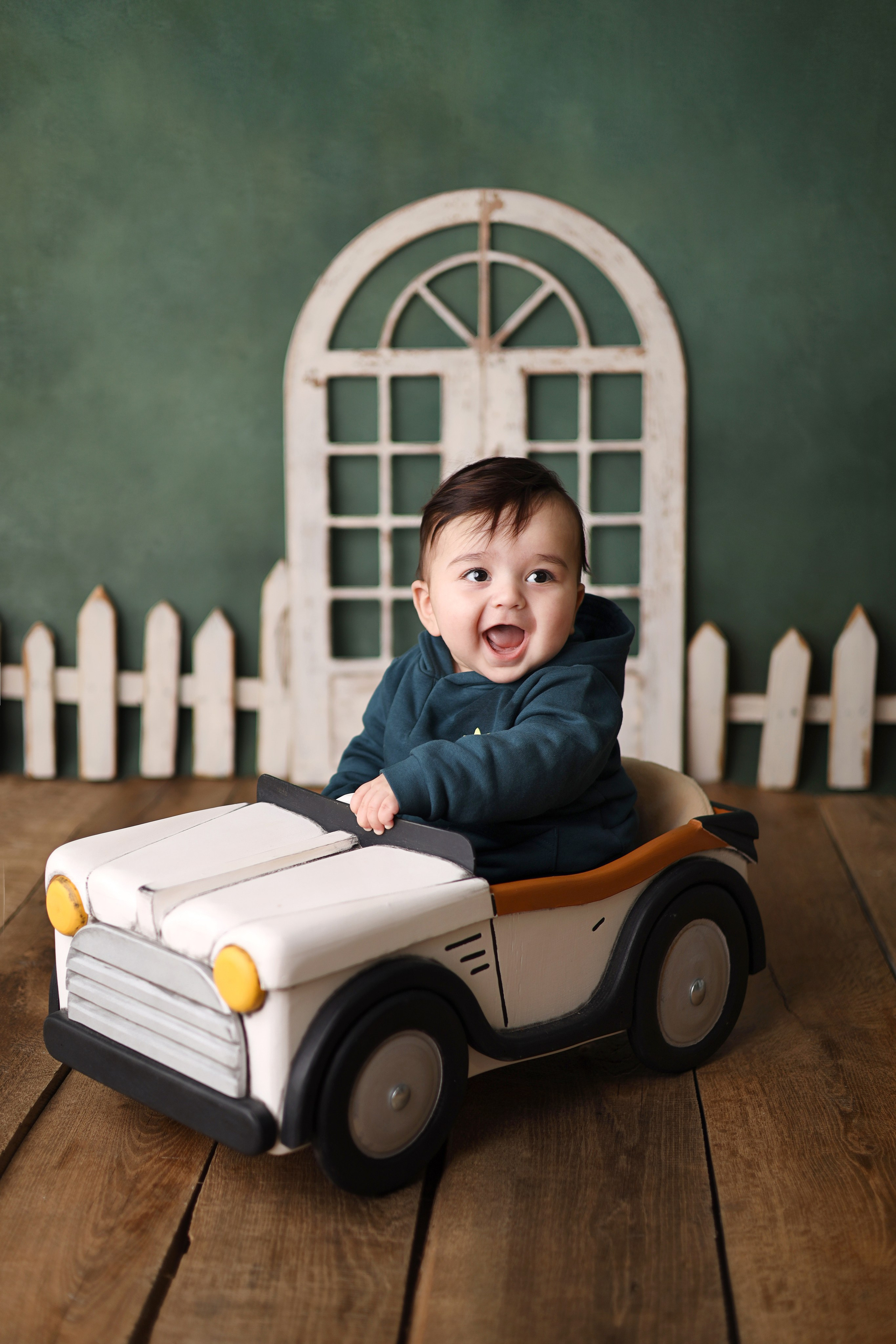 Азнавуру 6 месяцев. Фотограф новорожденных Москва. Ньюборн фотограф Москва