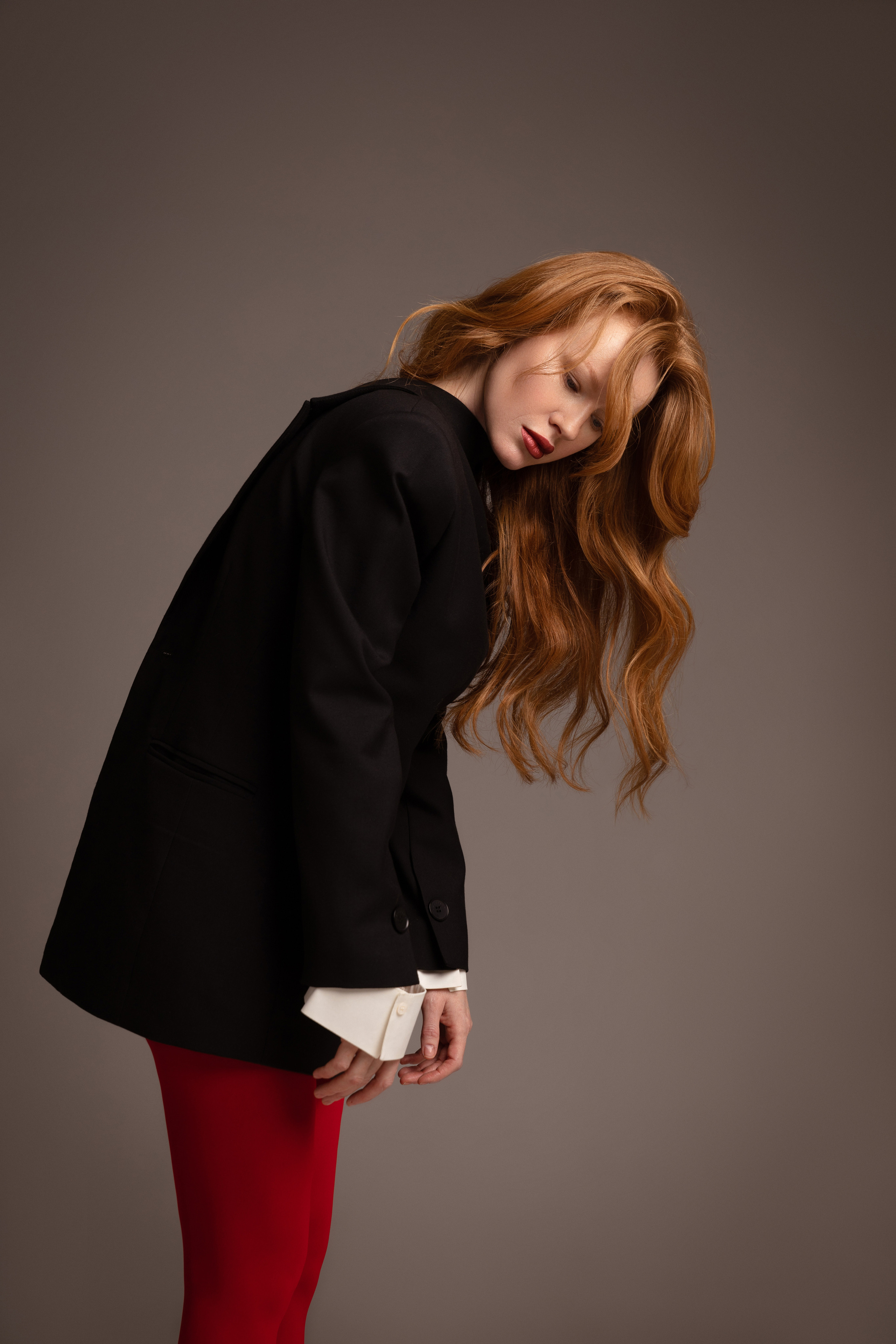 Светлана «Red tights». Фотограф Мария Щеголькова. Чувственный женский портрет