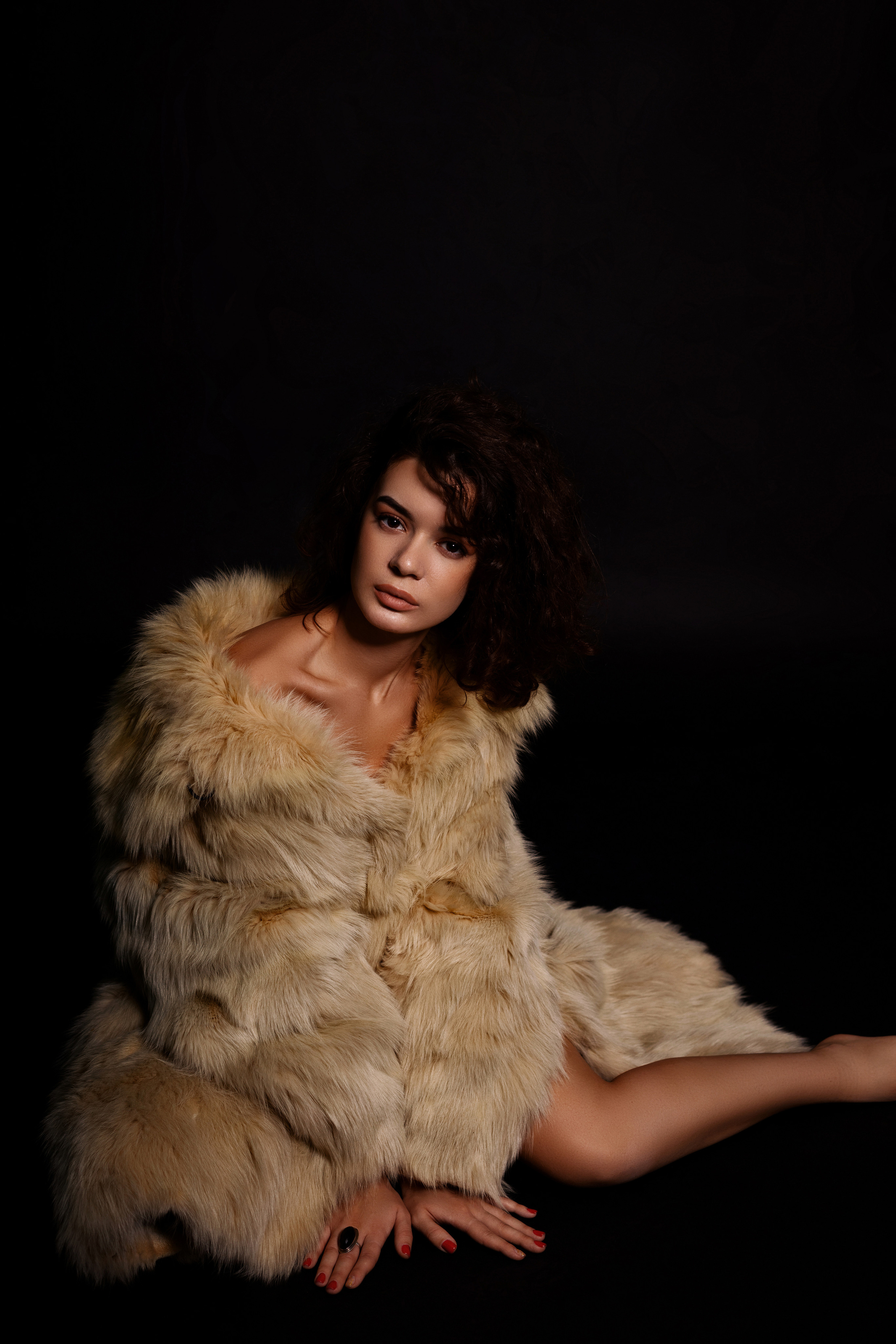 Арина. Фотограф Мария Щеголькова. Чувственный женский портрет