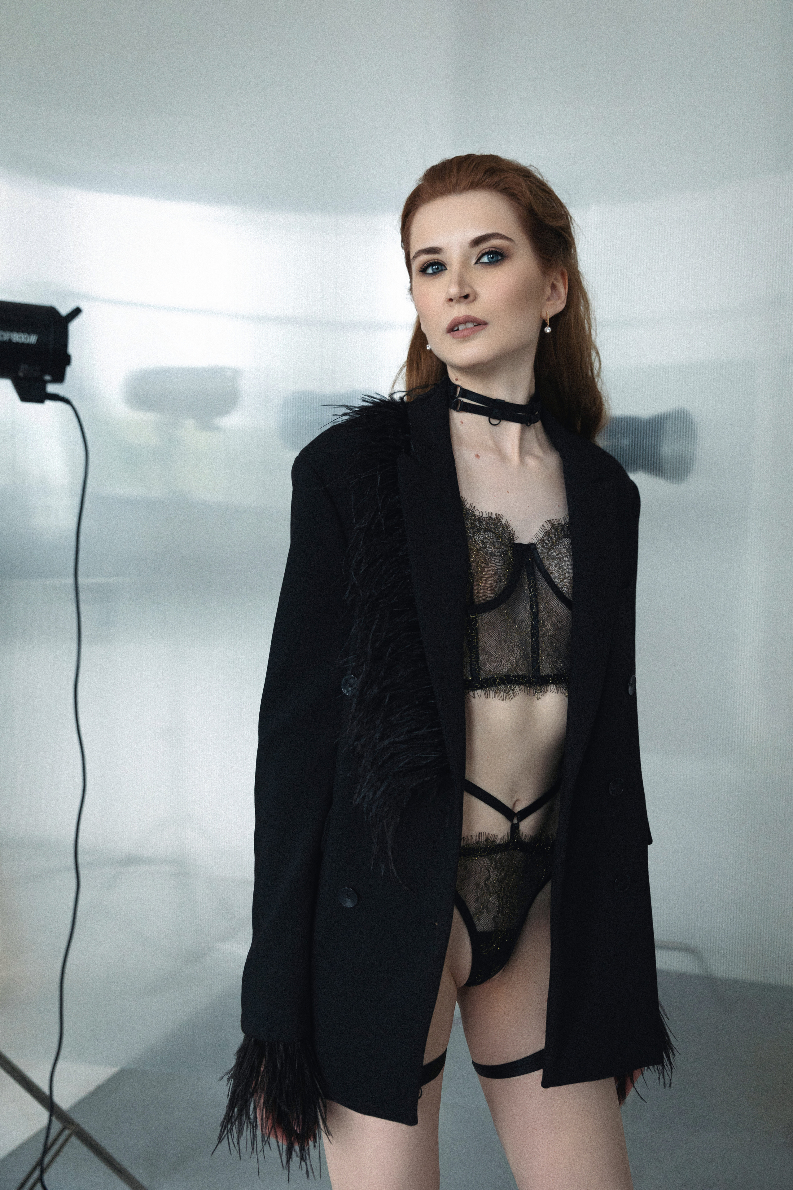 Юлия «The dark feather». Фотограф Мария Щеголькова. Чувственный женский портрет