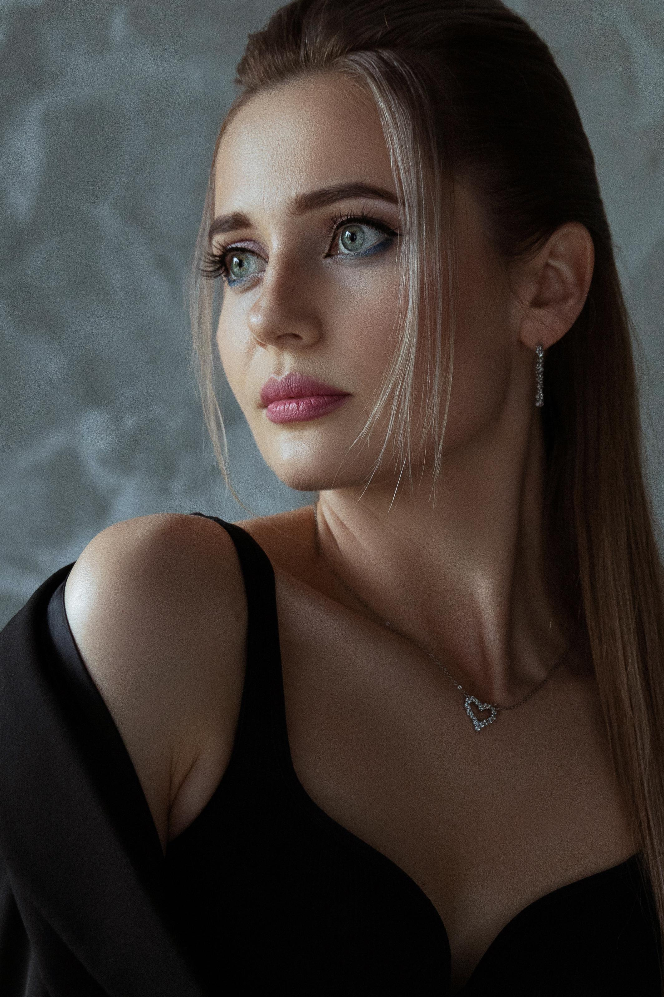 Оксана. Фотограф Мария Щеголькова. Чувственный женский портрет