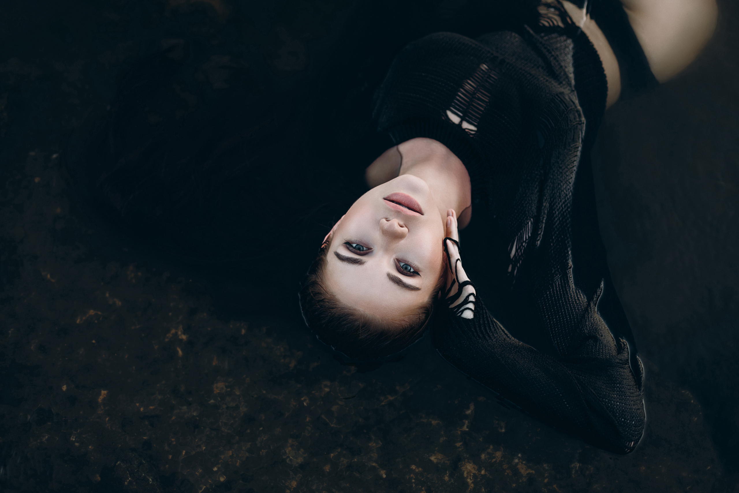 Ирина «The dark abyss». Фотограф Мария Щеголькова. Чувственный женский портрет