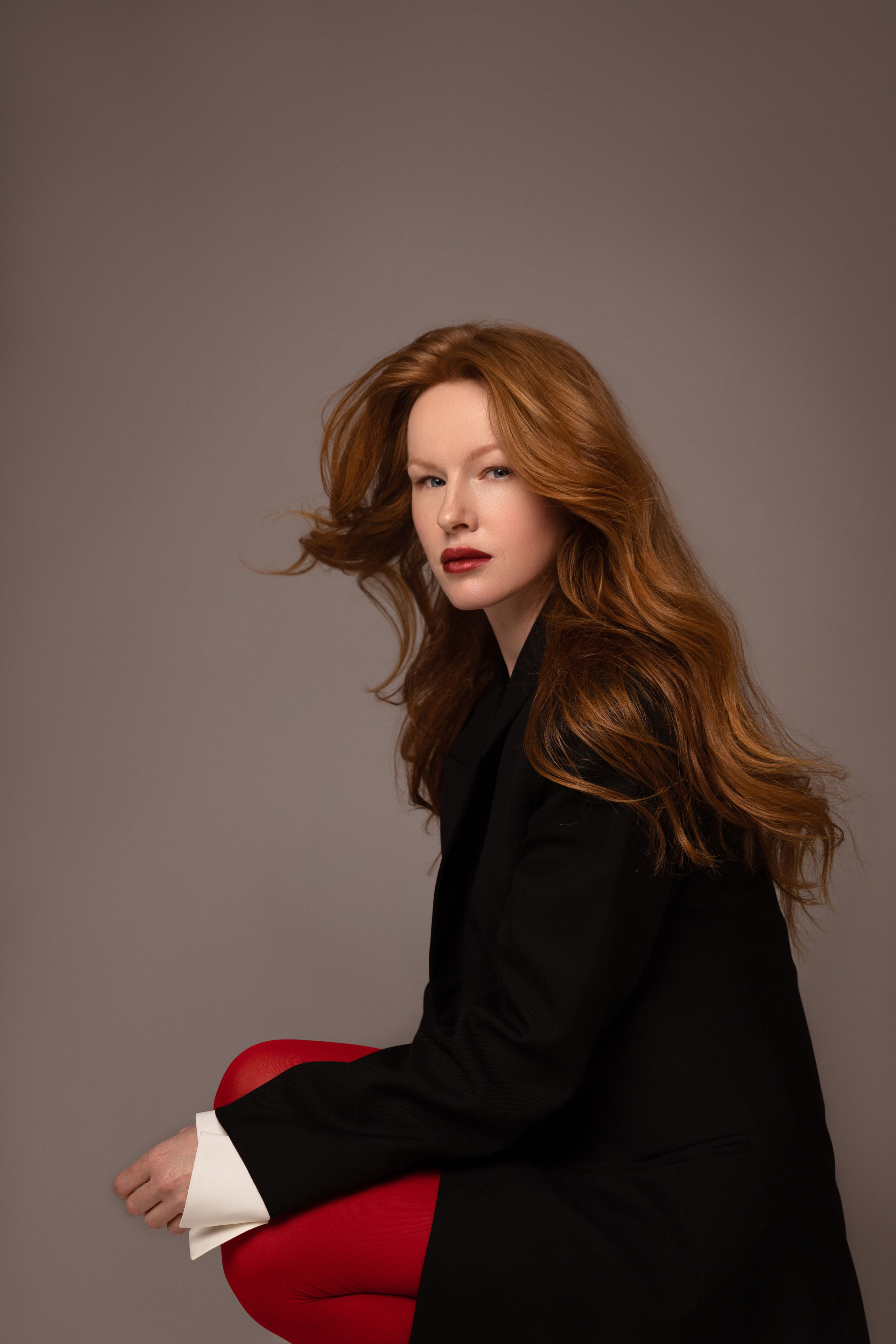 Светлана «Red tights». Фотограф Мария Щеголькова. Чувственный женский портрет