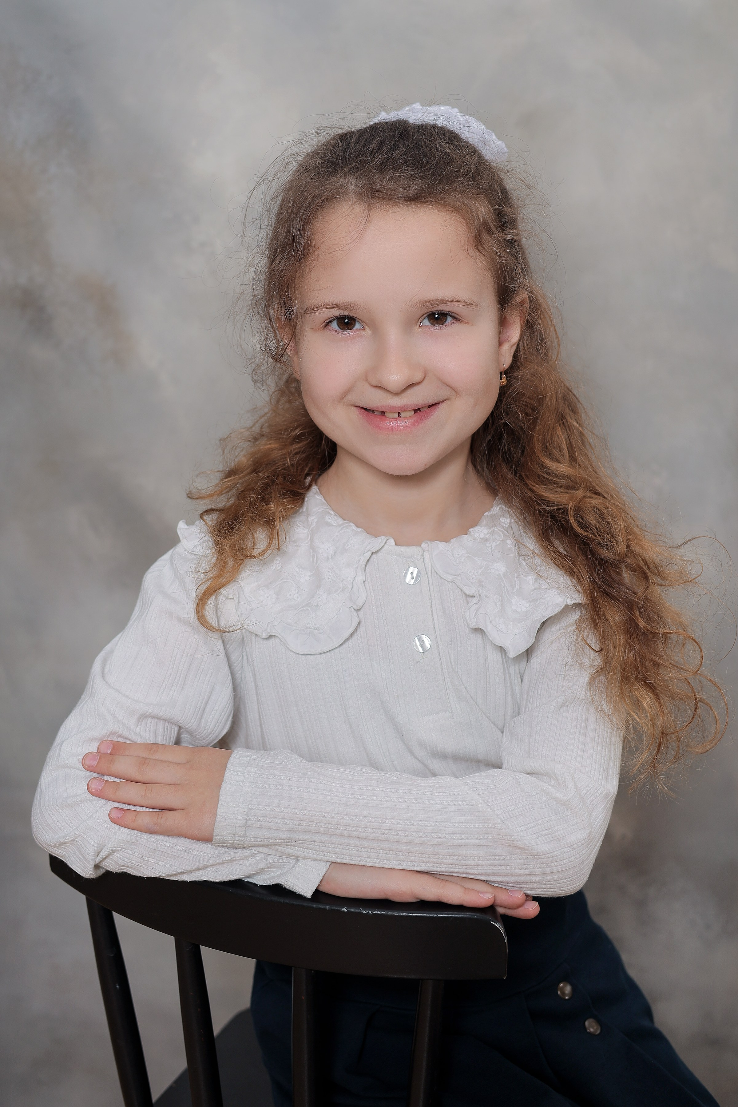 Фон Бежевый. Фотостудия «Стремянка».Фотосессии в детских садах и школах