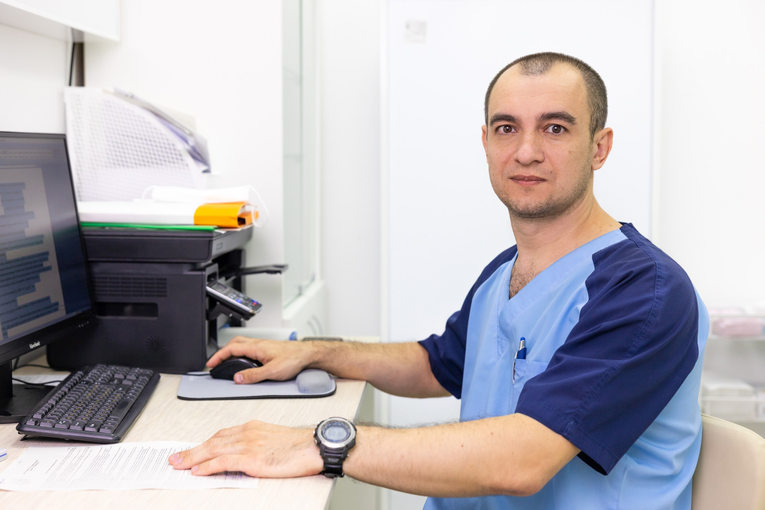 Бизнес портреты для сотрудников «Юнидент». Фотограф в Туле Крупский АнДРей. Фотостудия «КАДР71» в Туле