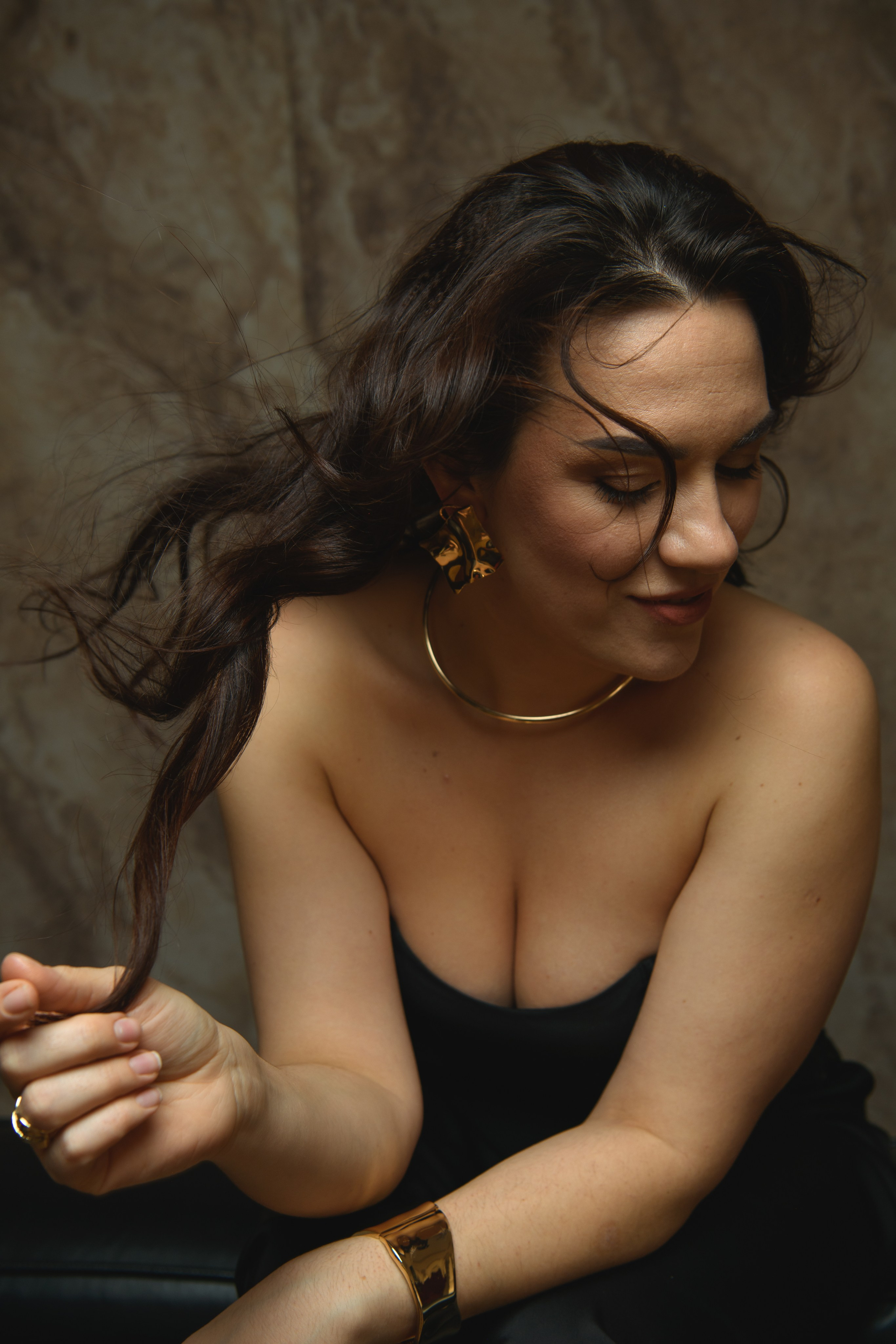 …Без слов — фотосессия для нее. Фотохудожник Нина Жихарева