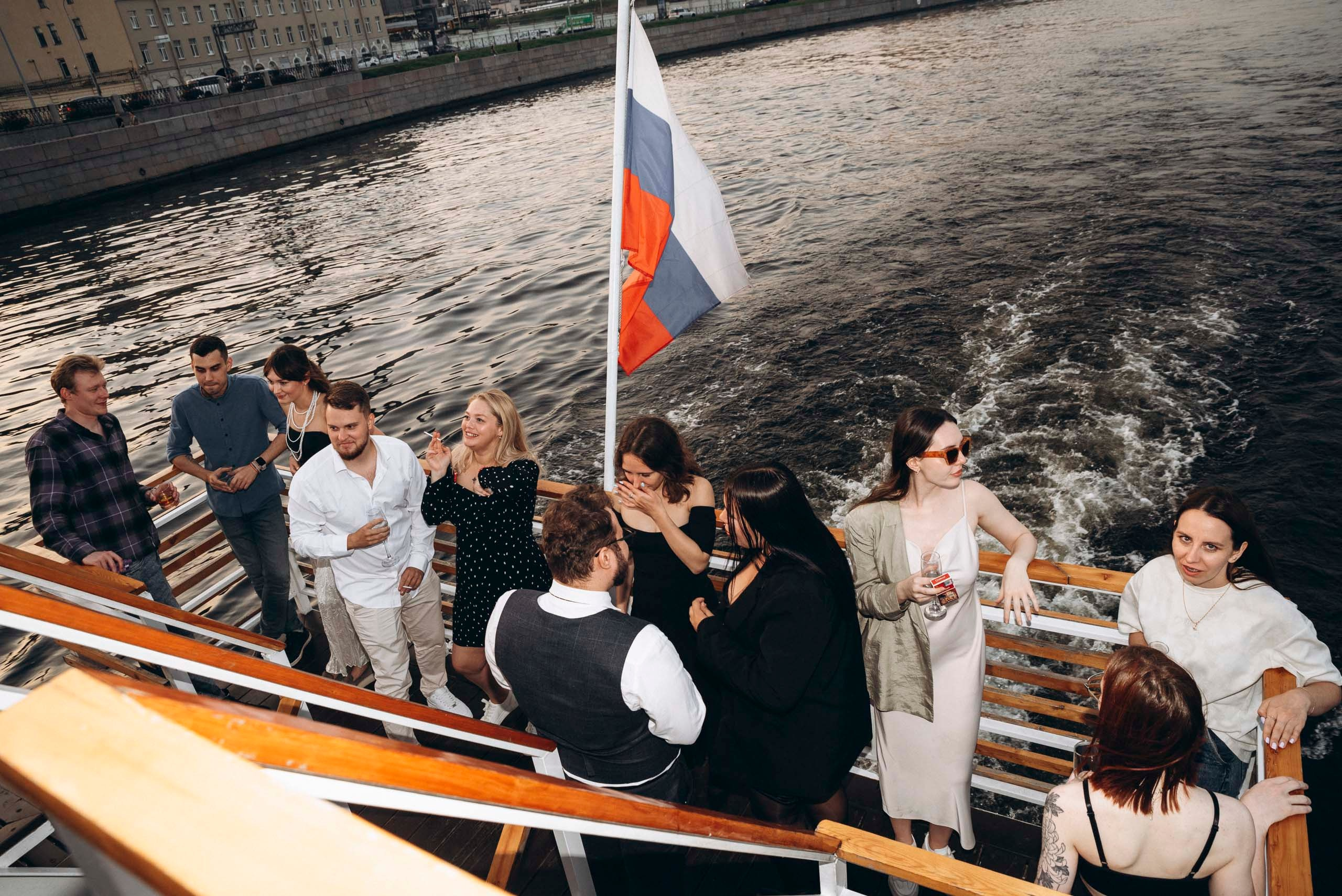 Корпоратив проходивший на кораблике. Санкт Петербург
