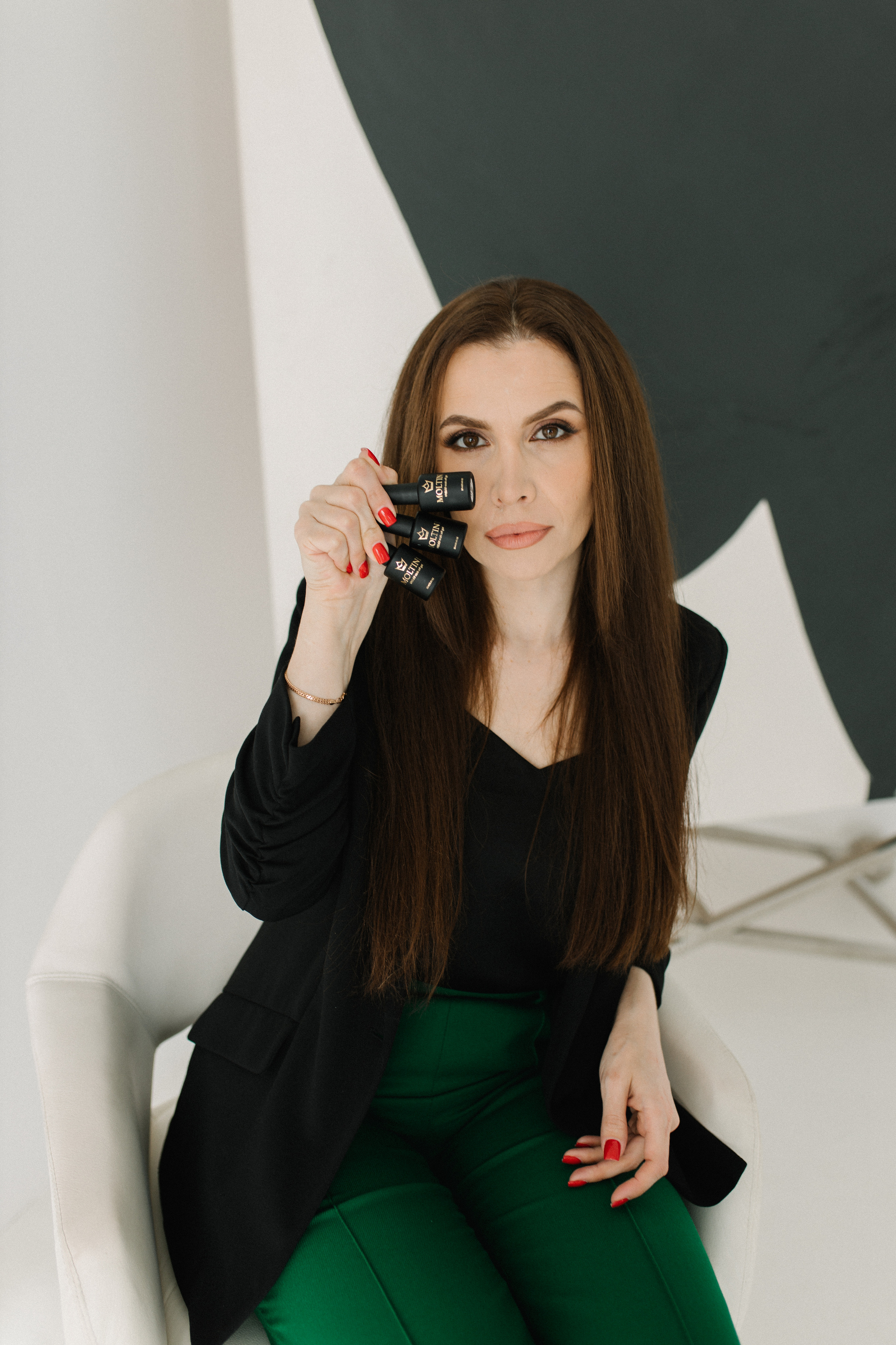 Инструктор по маникюру. Фотограф Краснодар Юлия Бураченко Свадьбы Репортаж Семейные Индивидуальные съемки