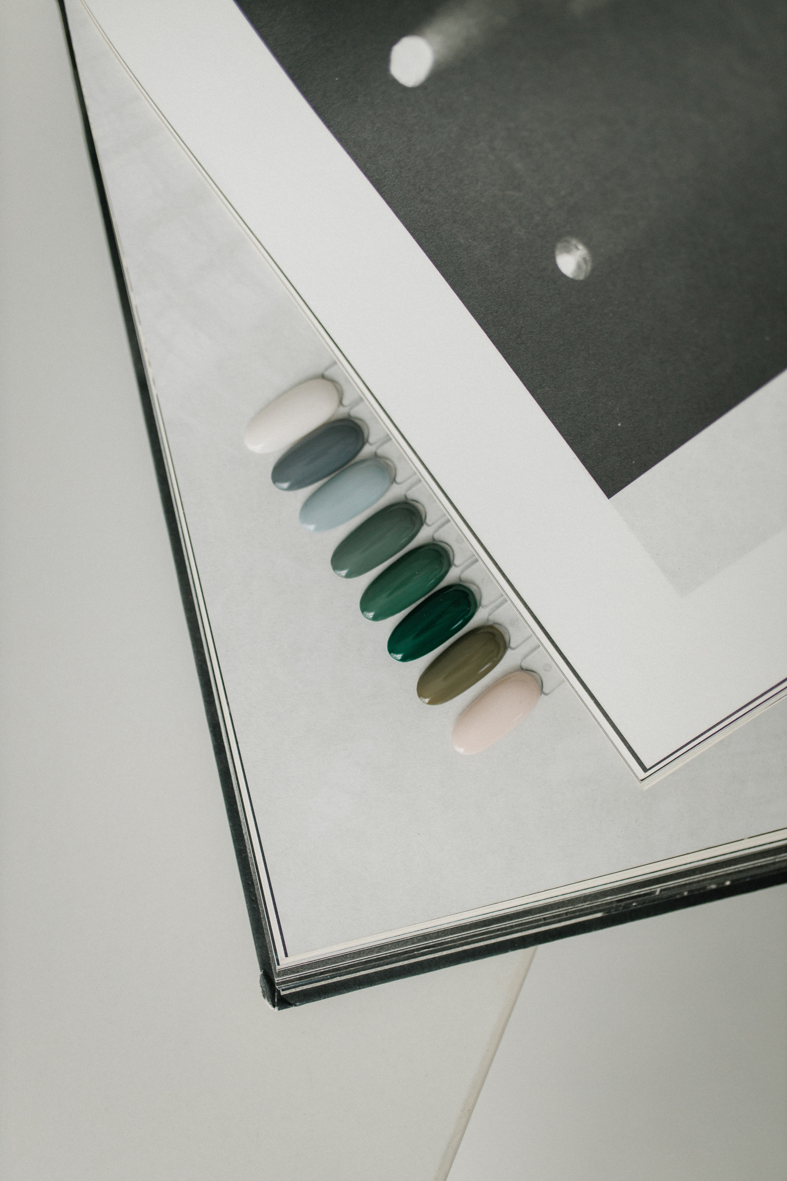 Инструктор по маникюру. Фотограф Краснодар Юлия Бураченко Свадьбы Репортаж Семейные Индивидуальные съемки