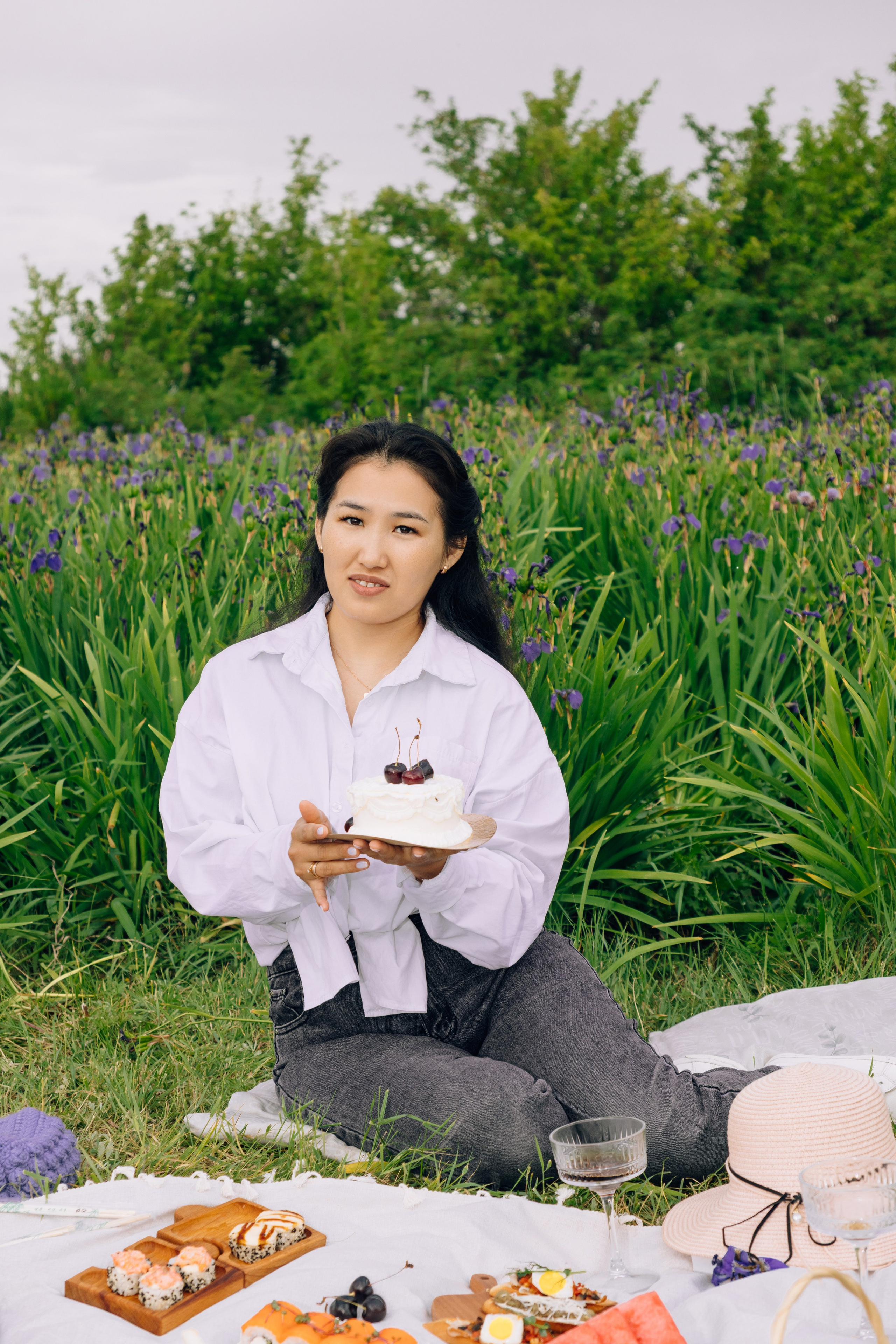 На ирисовом поле. Фотограф Якутск Зоя Николаева