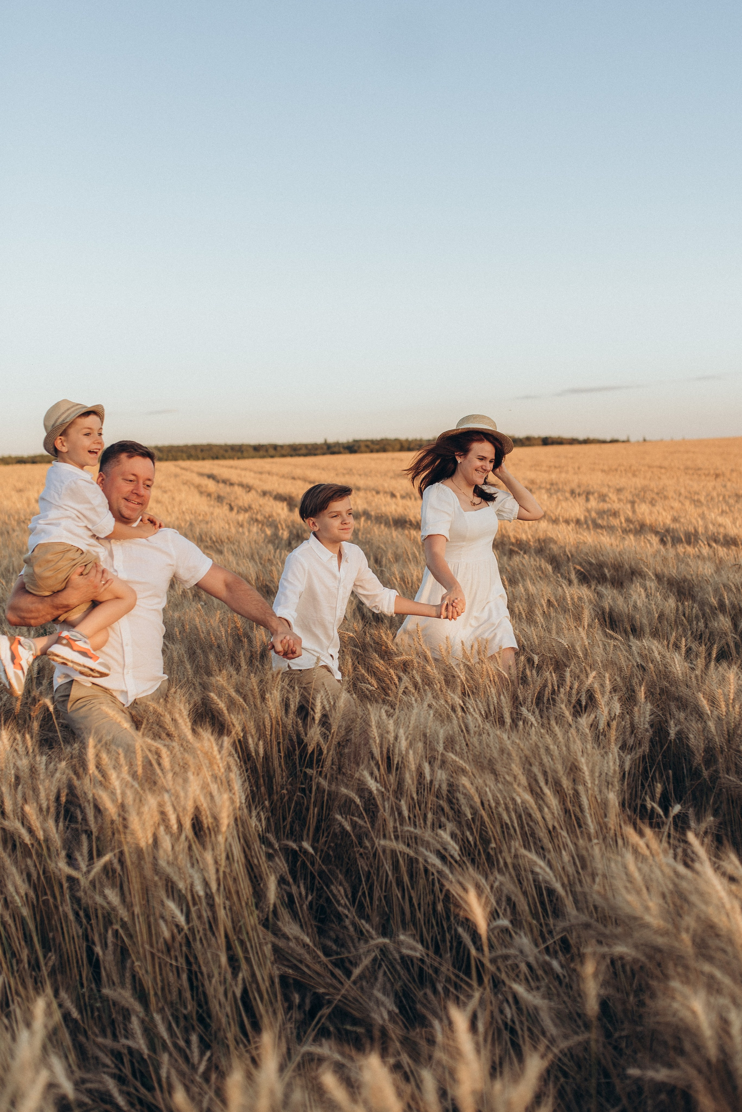 Семейная летняя прогулка. Семейный фотограф в Москве Екатерина Север