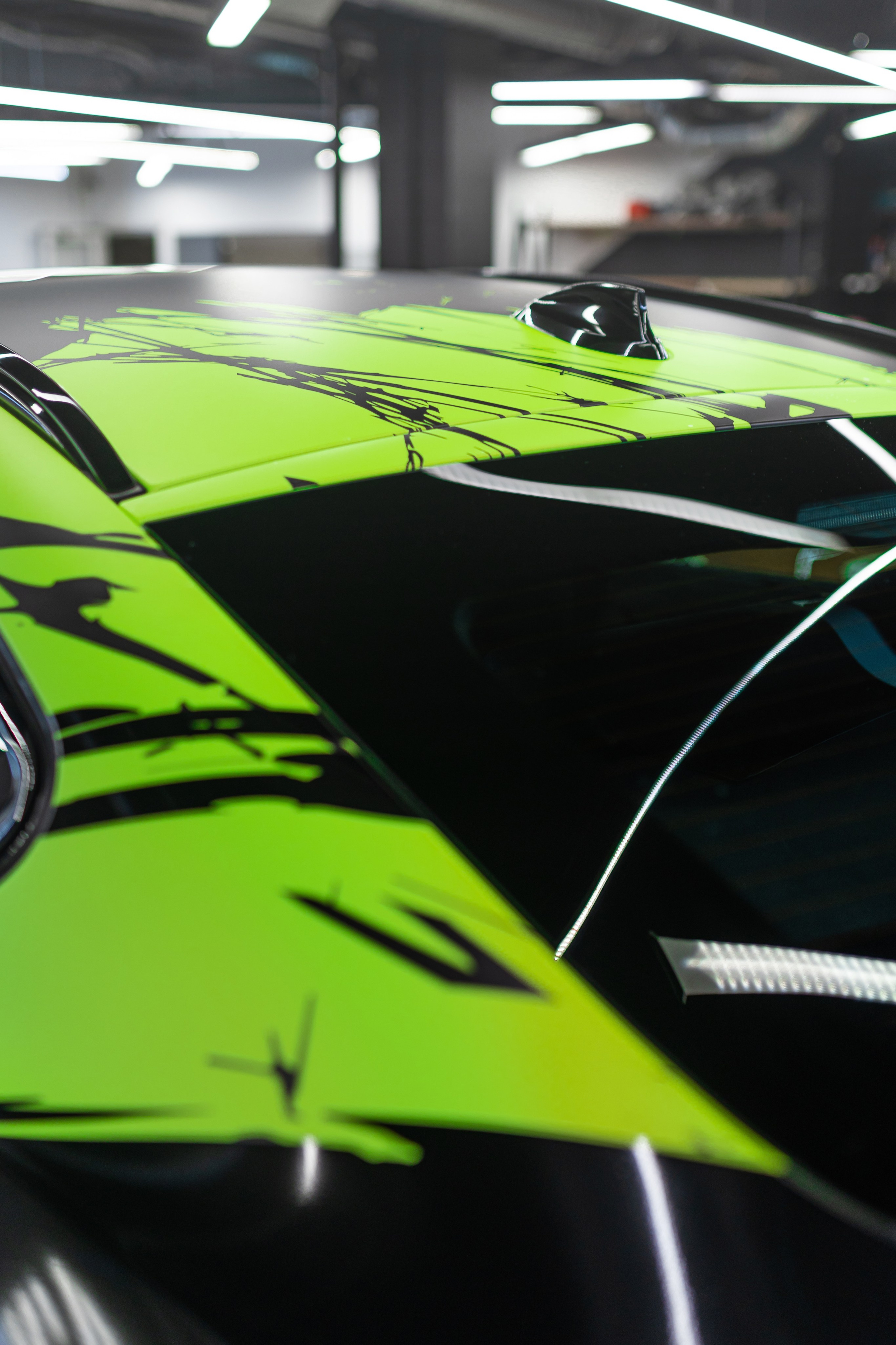 Винилография на BMW X6. Студия дизайна и оклейки авто Barmaley Design